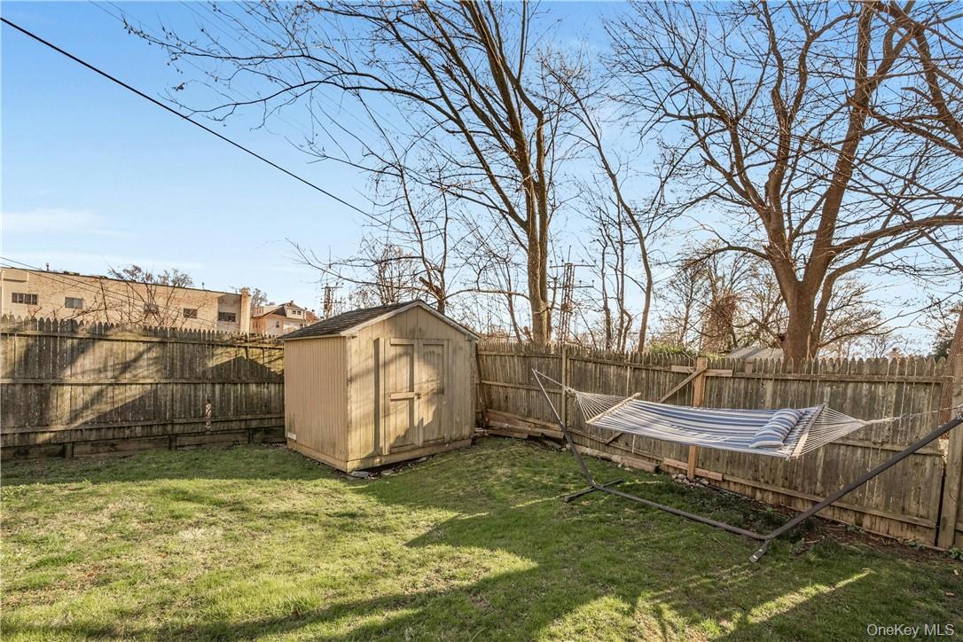 570 N Barry Avenue # #LEFT, Mamaroneck, NY 10543