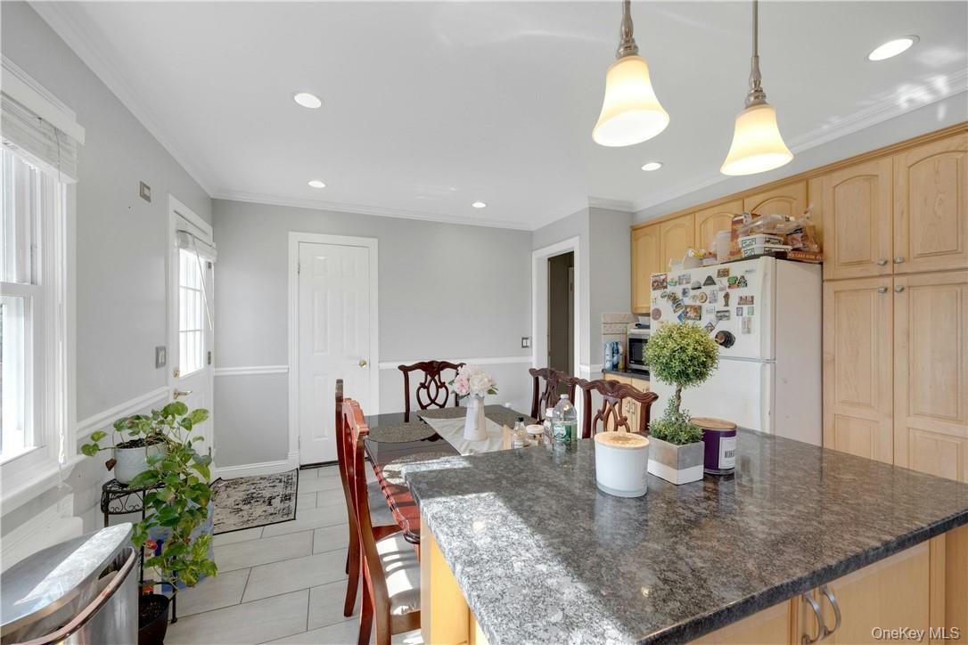 570 N Barry Avenue # #LEFT, Mamaroneck, NY 10543