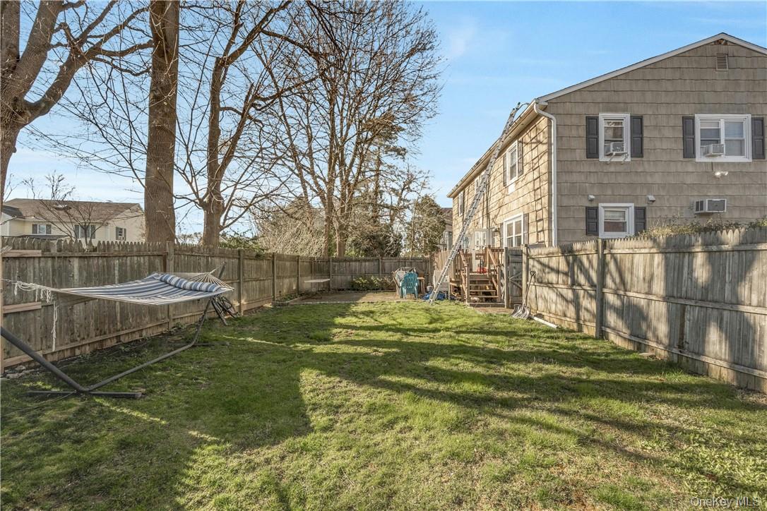 570 N Barry Avenue # #LEFT, Mamaroneck, NY 10543
