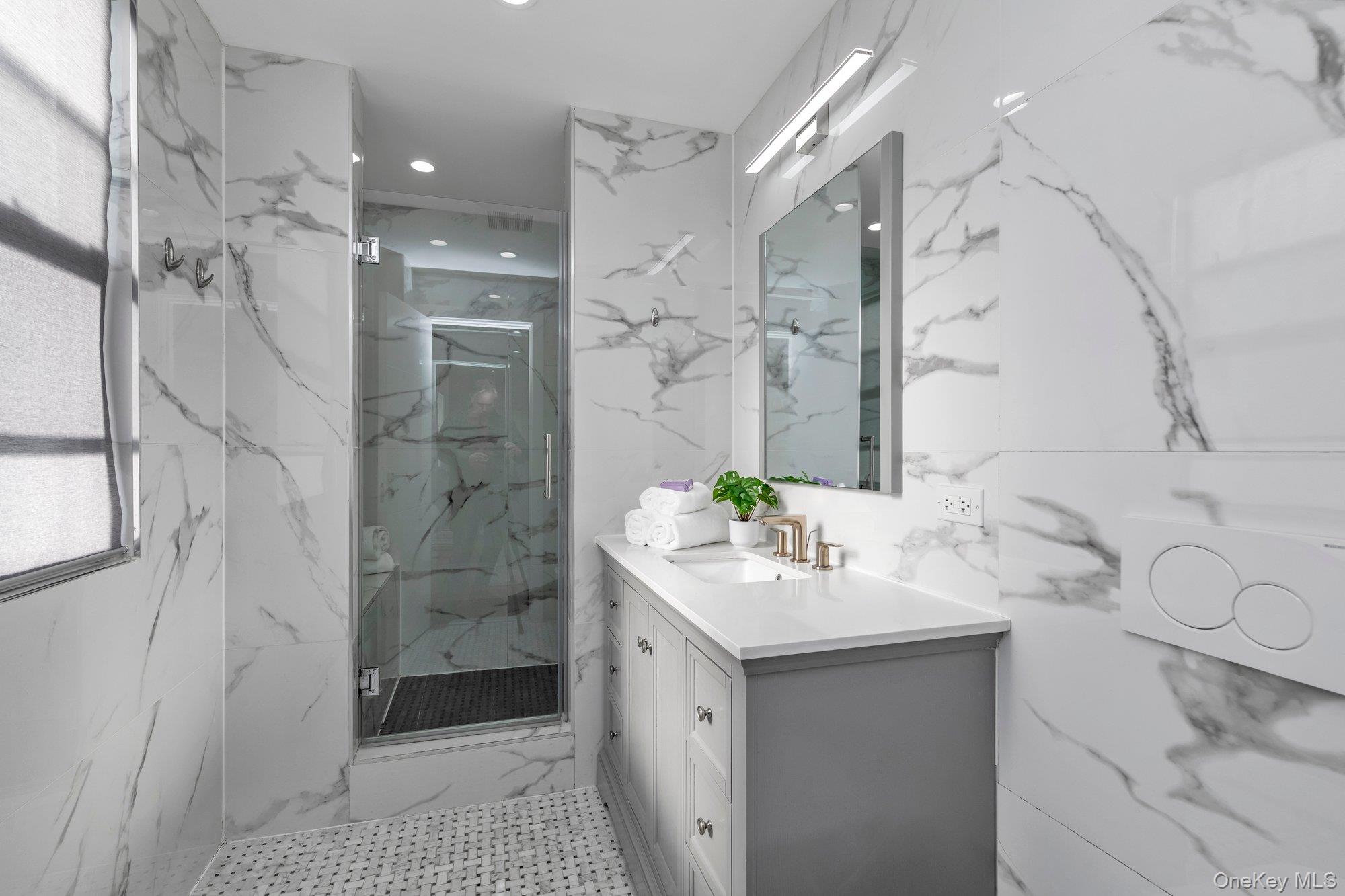 83-34 116th Street, Kew Gardens, NY 11418