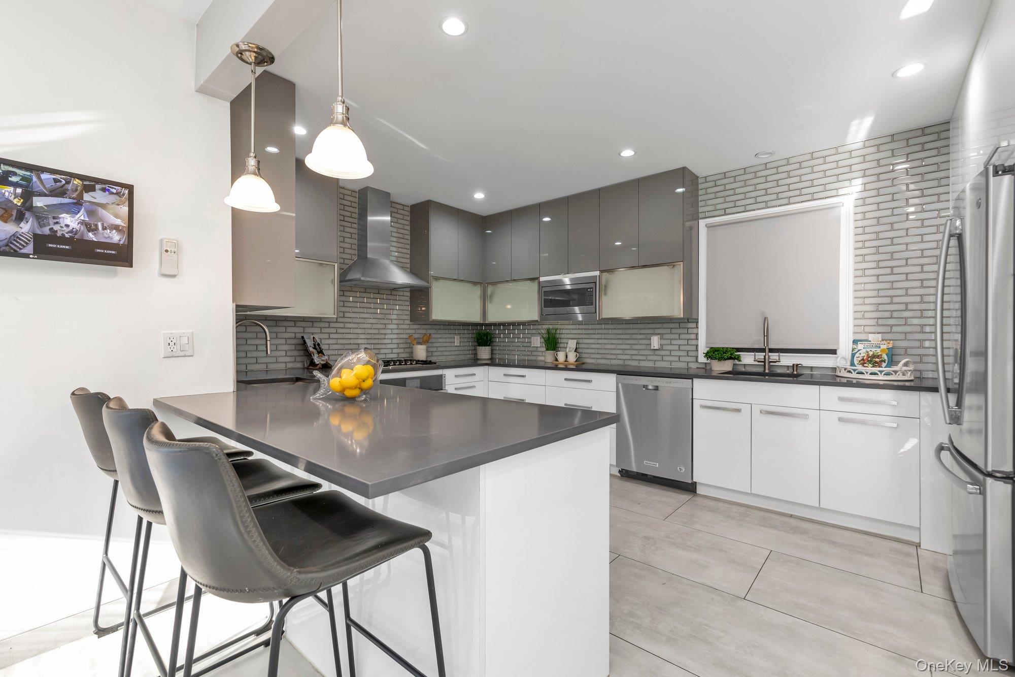 83-34 116th Street, Kew Gardens, NY 11418