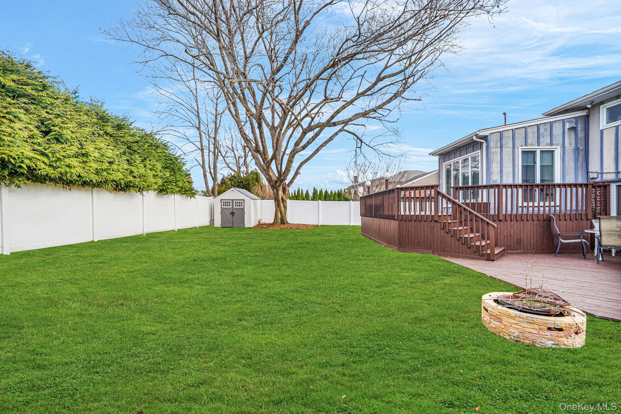 11 Fordham Drive, Plainview, NY 11803