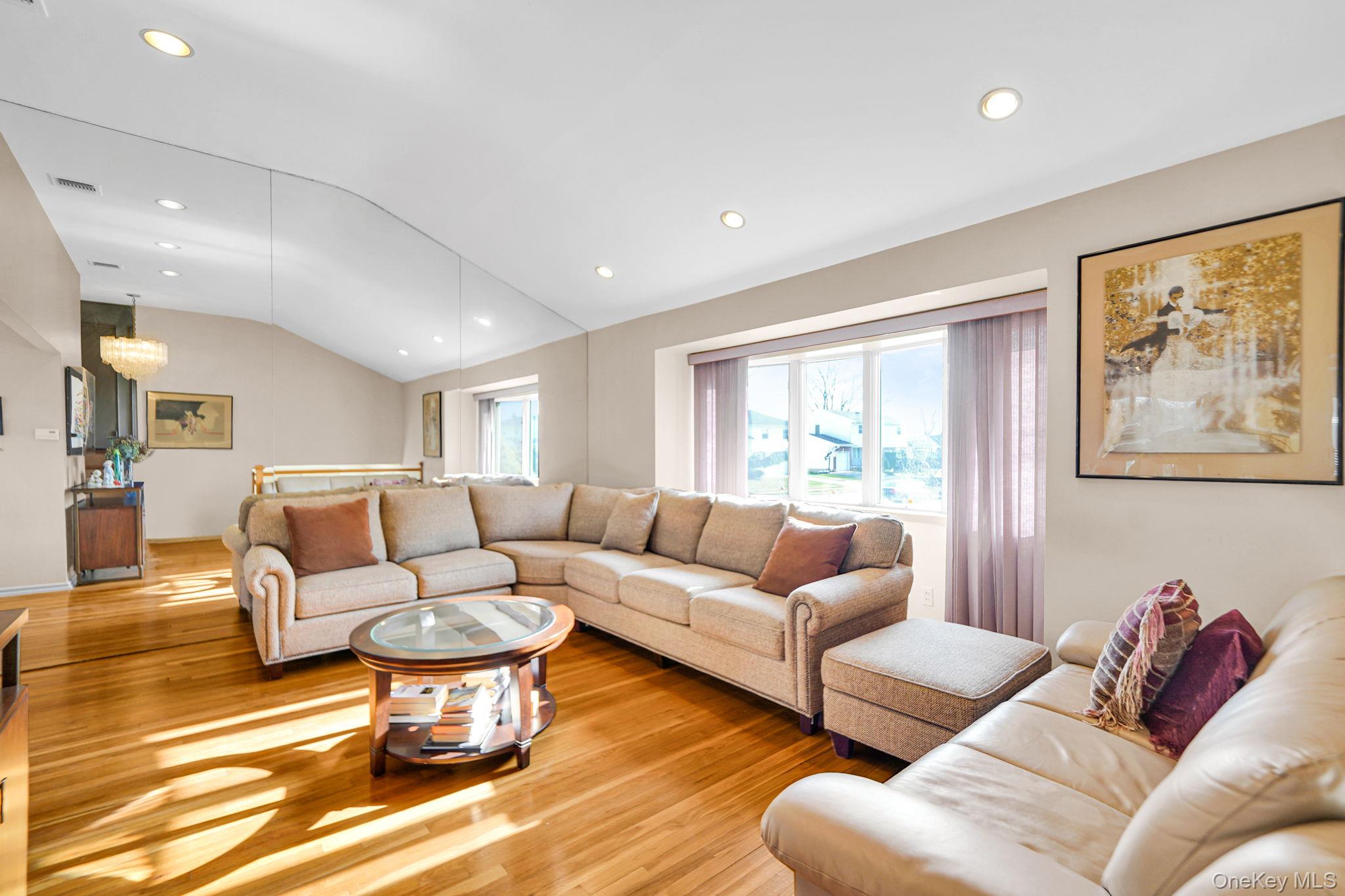 11 Fordham Drive, Plainview, NY 11803