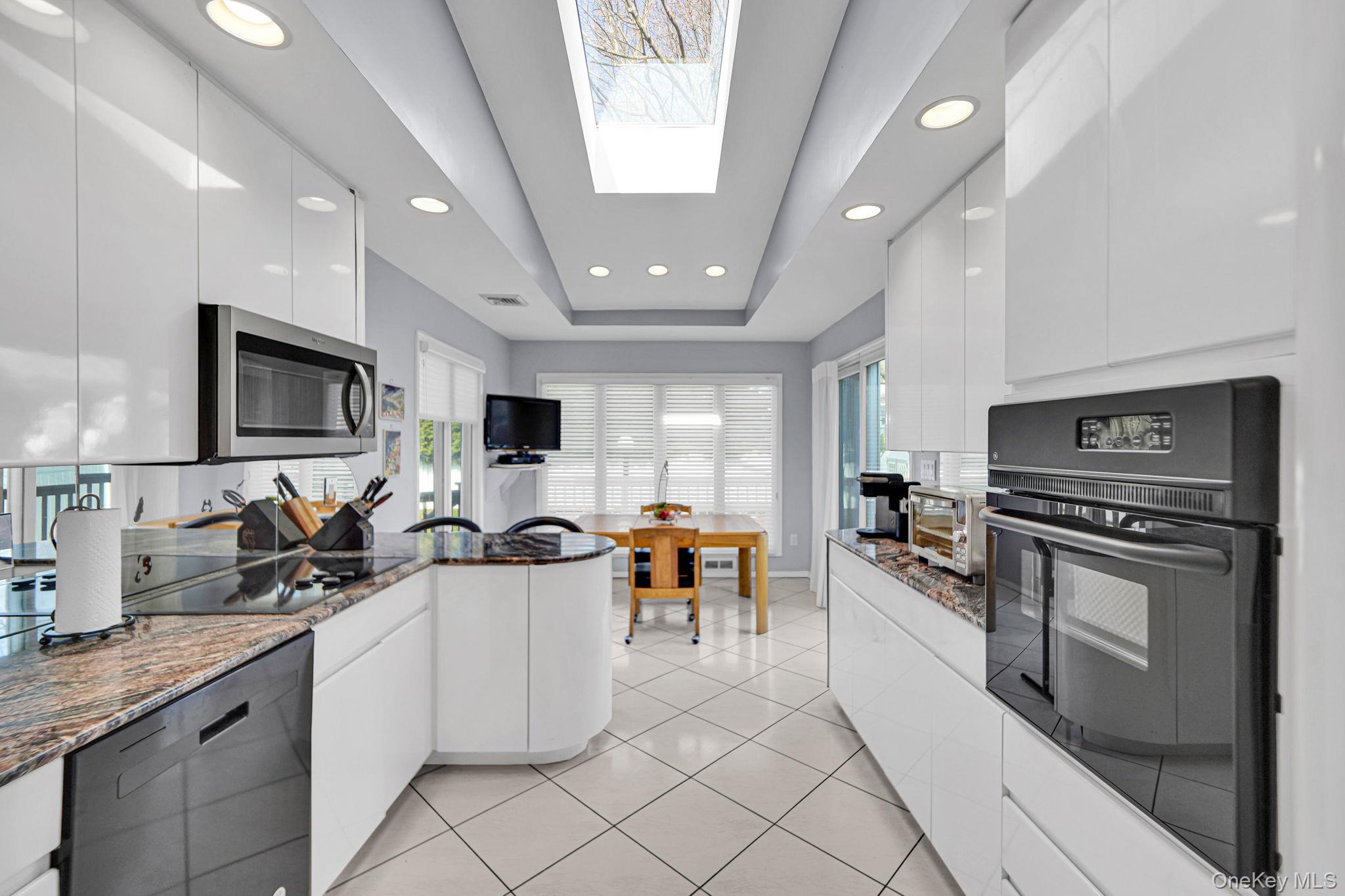 11 Fordham Drive, Plainview, NY 11803