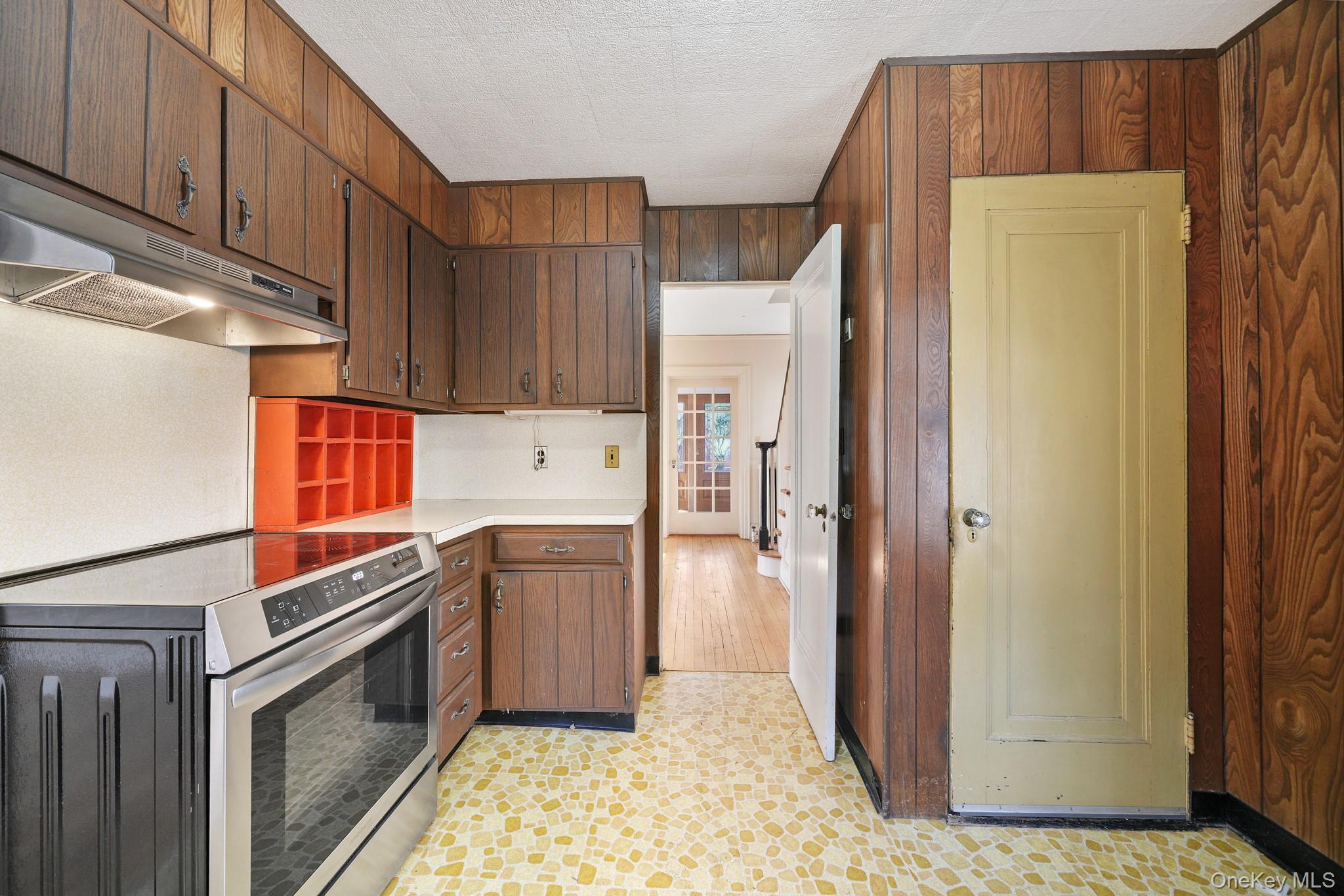 90 Rosedale Avenue, Hastings-on-Hudson, NY 10706