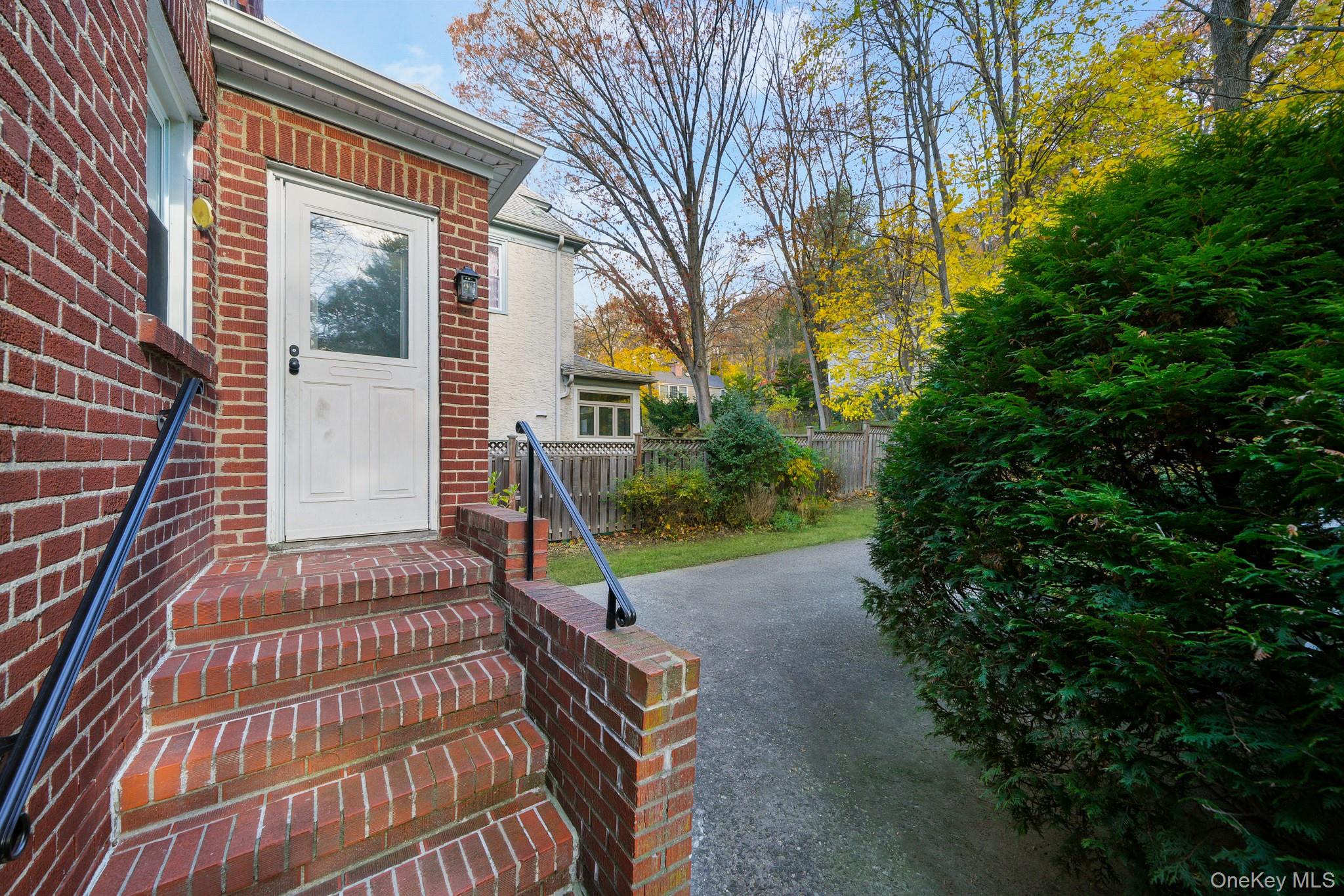 90 Rosedale Avenue, Hastings-on-Hudson, NY 10706