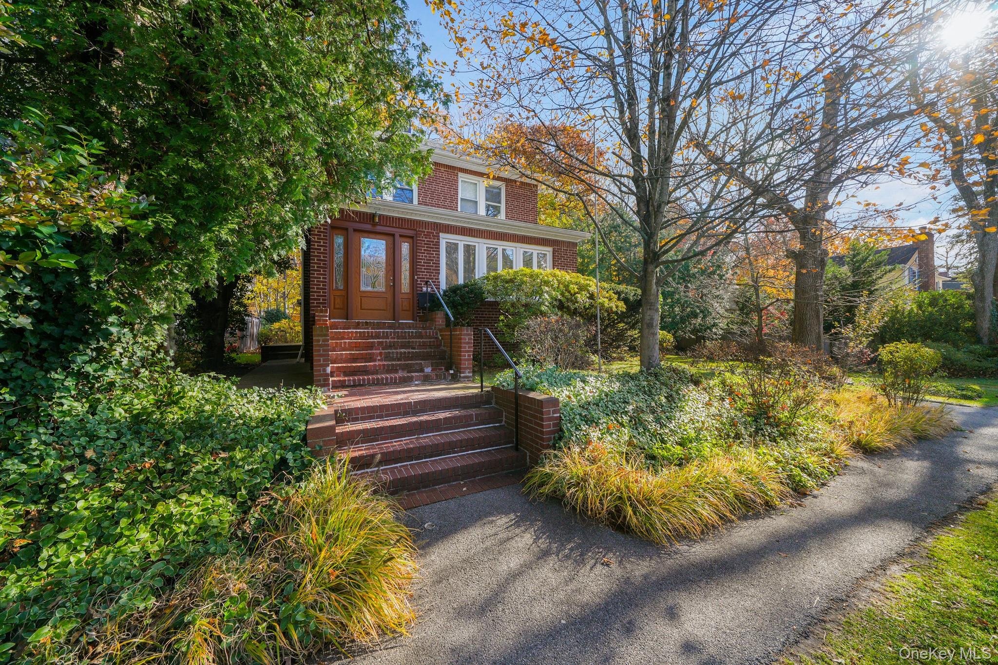 90 Rosedale Avenue, Hastings-on-Hudson, NY 10706