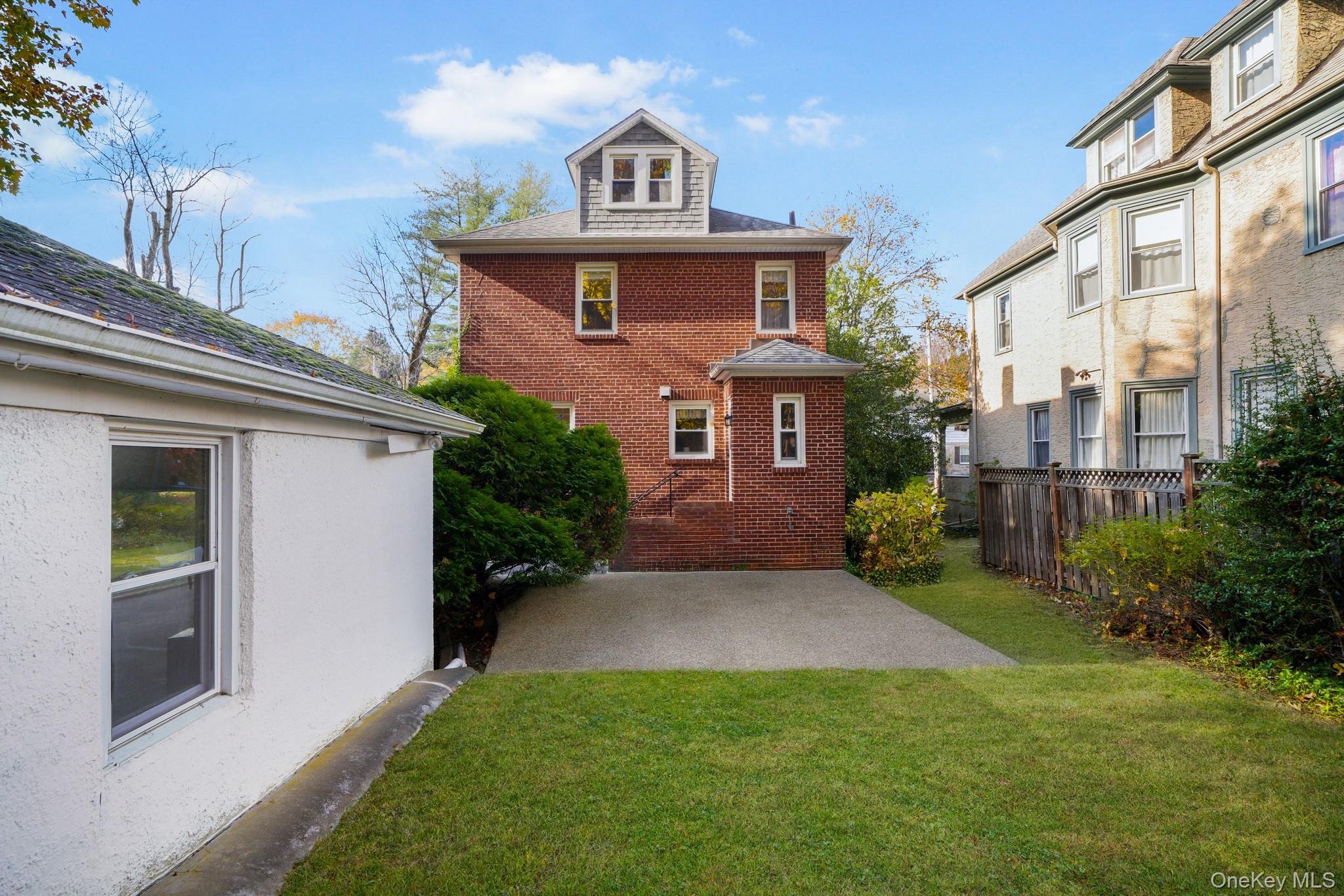 90 Rosedale Avenue, Hastings-on-Hudson, NY 10706