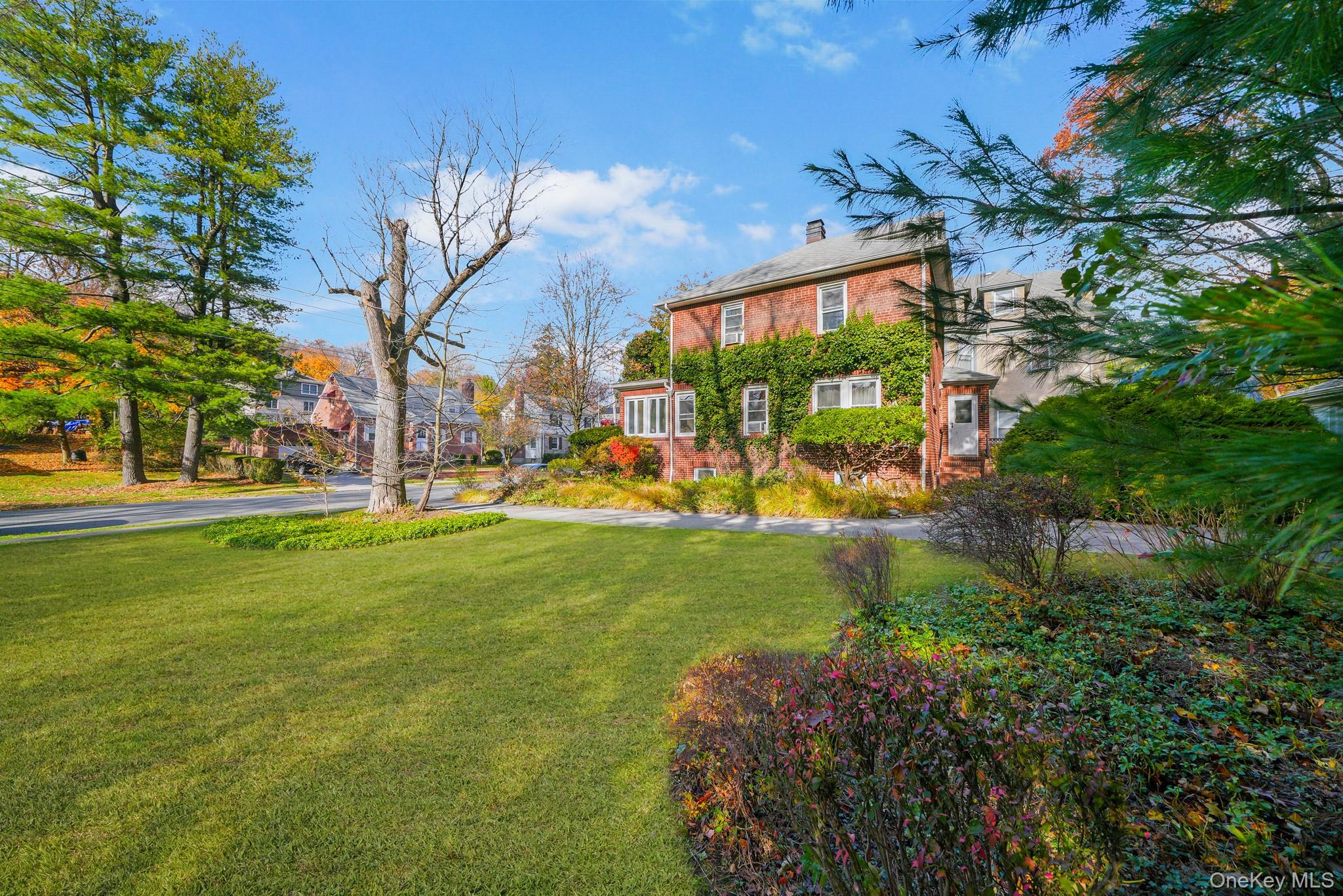 90 Rosedale Avenue, Hastings-on-Hudson, NY 10706