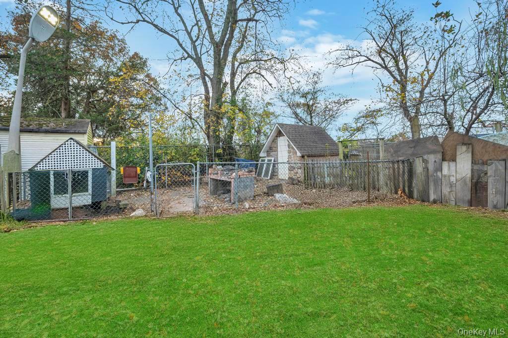 626 Winthrop Drive, Uniondale, NY 11553