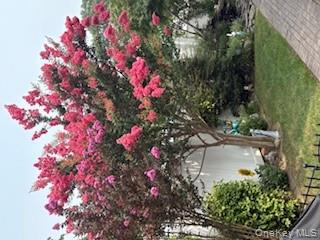 194 Newark Street, Lindenhurst, NY 11757