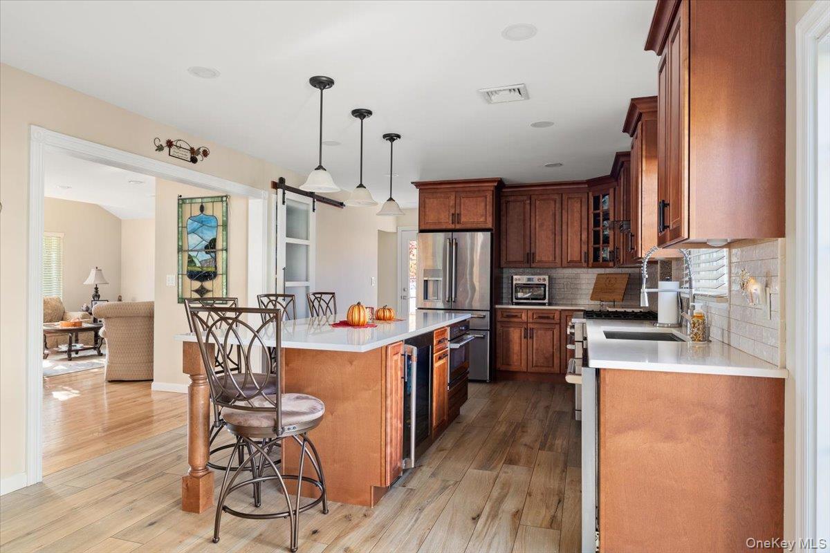 194 Newark Street, Lindenhurst, NY 11757