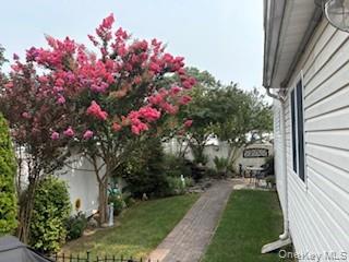 194 Newark Street, Lindenhurst, NY 11757