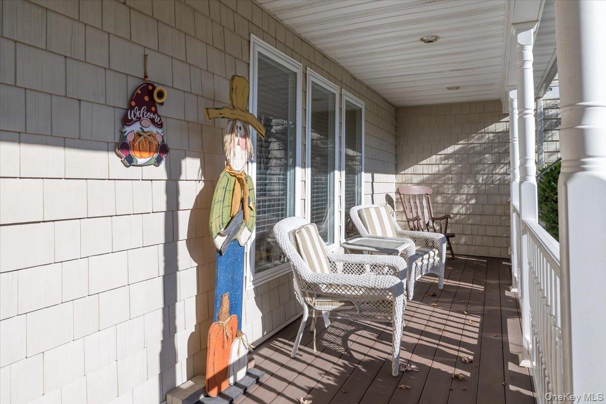 194 Newark Street, Lindenhurst, NY 11757