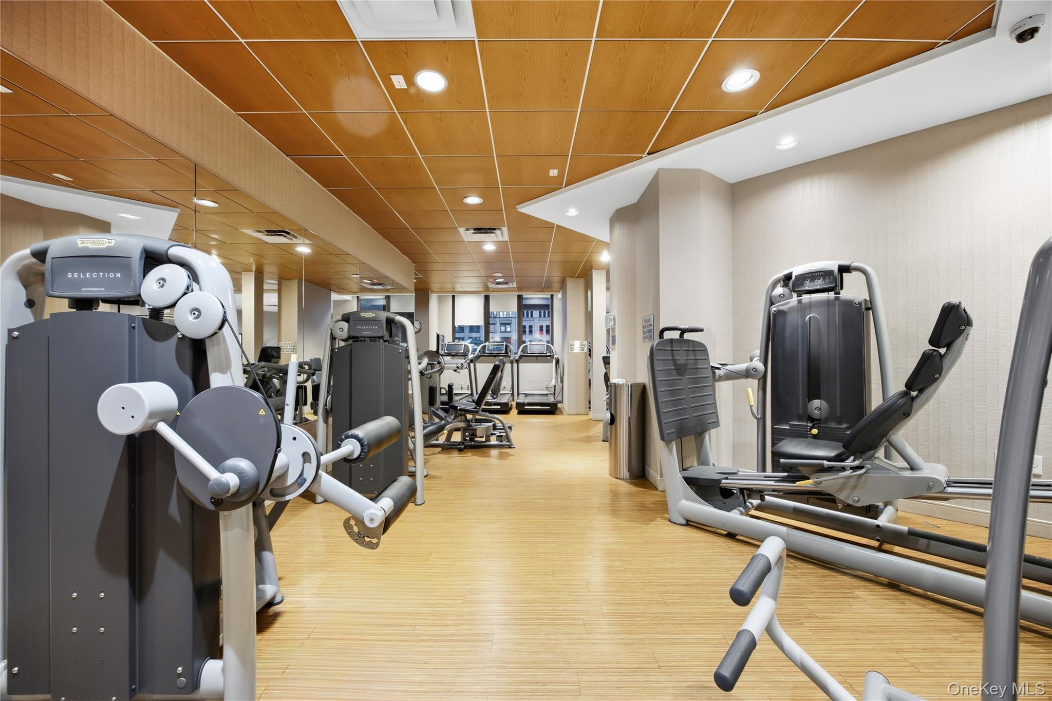 330 E 38th Street # 44I, New York (Manhattan), NY 10016