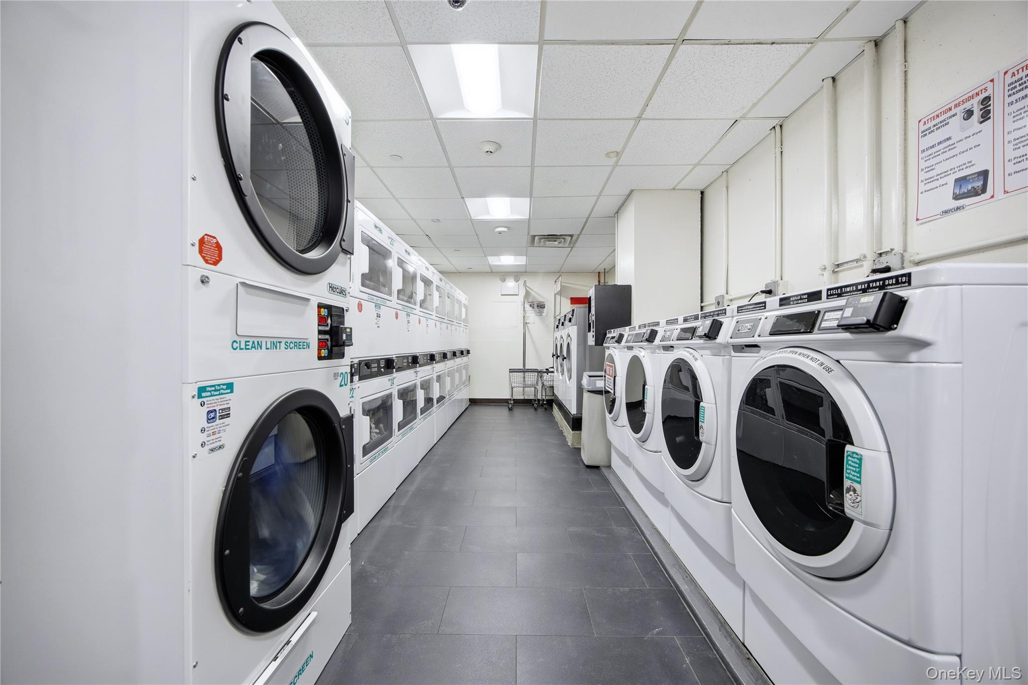 330 E 38th Street # 44I, New York (Manhattan), NY 10016