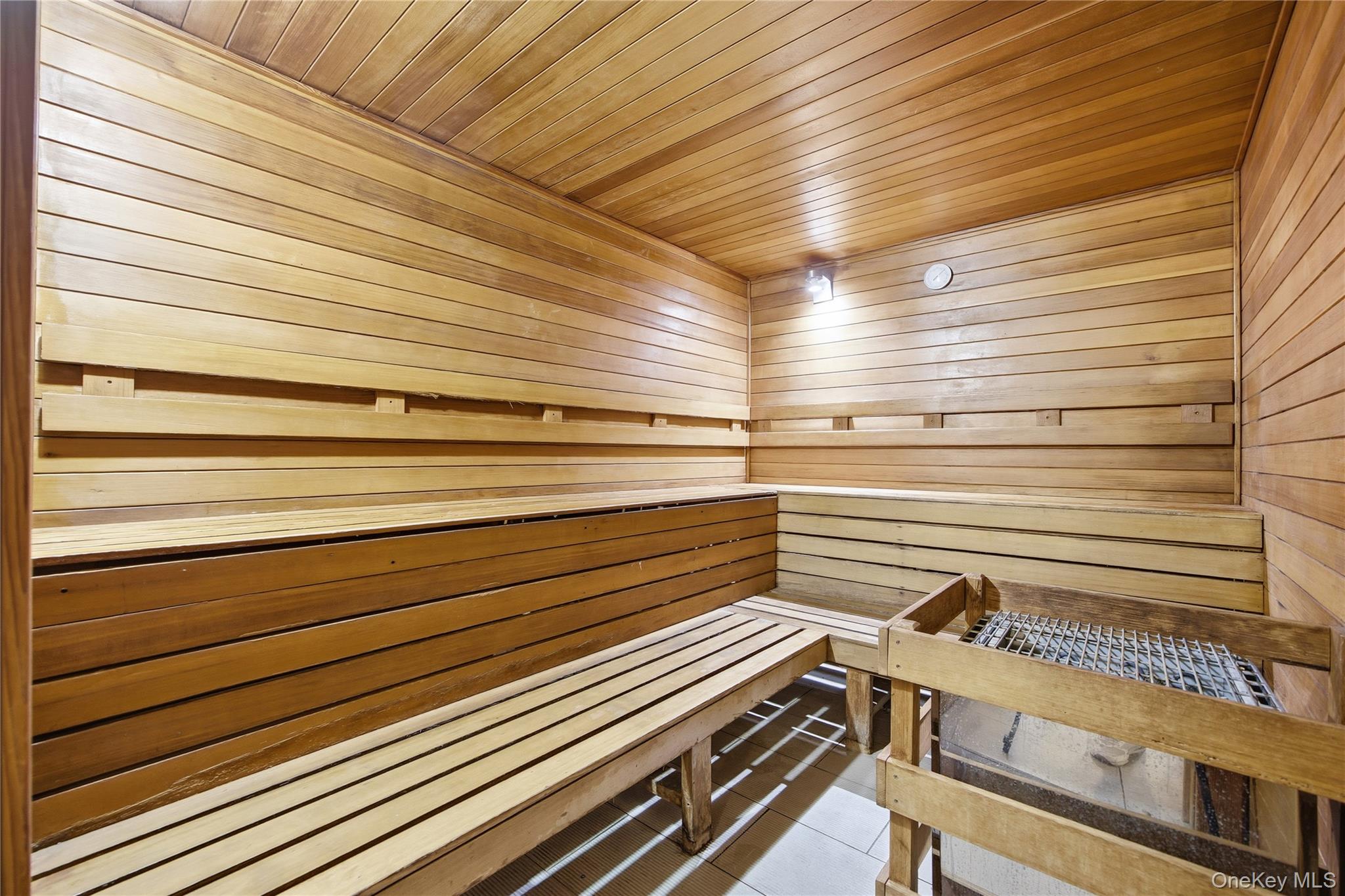 330 E 38th Street # 44I, New York (Manhattan), NY 10016