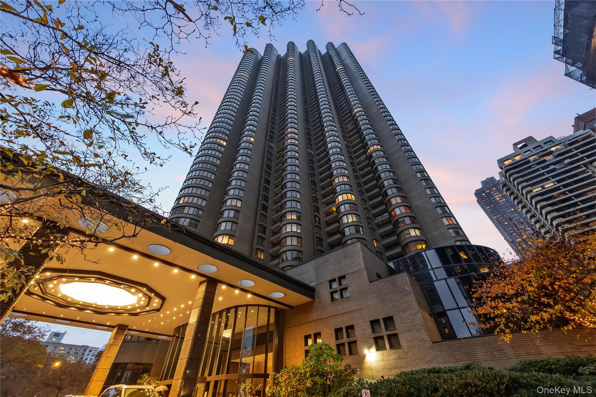 330 E 38th Street # 44I, New York (Manhattan), NY 10016