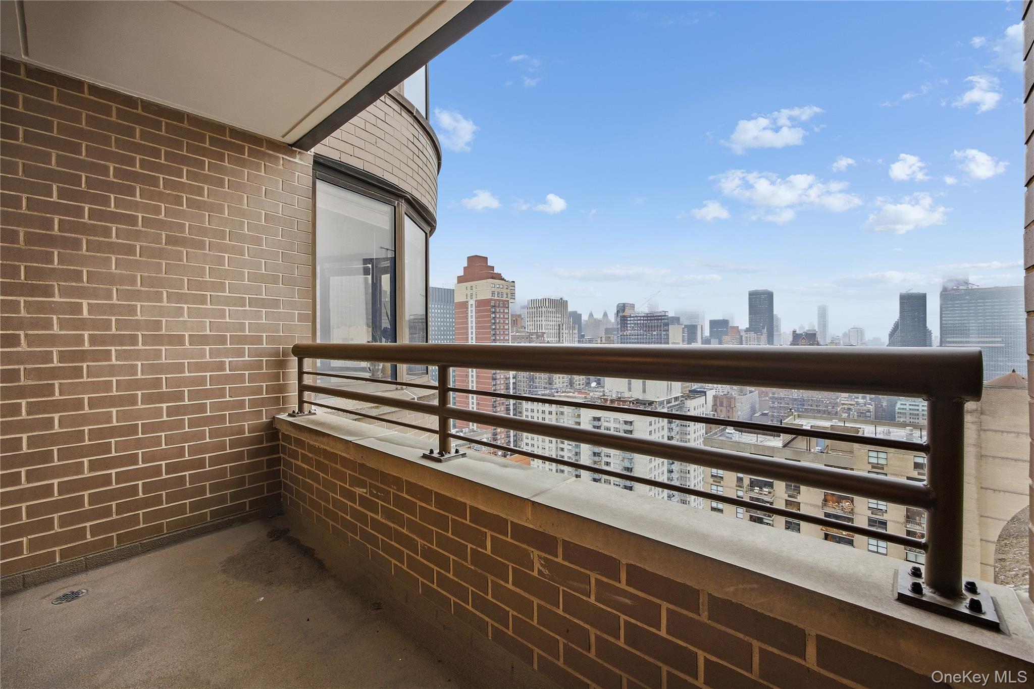 330 E 38th Street # 44I, New York (Manhattan), NY 10016