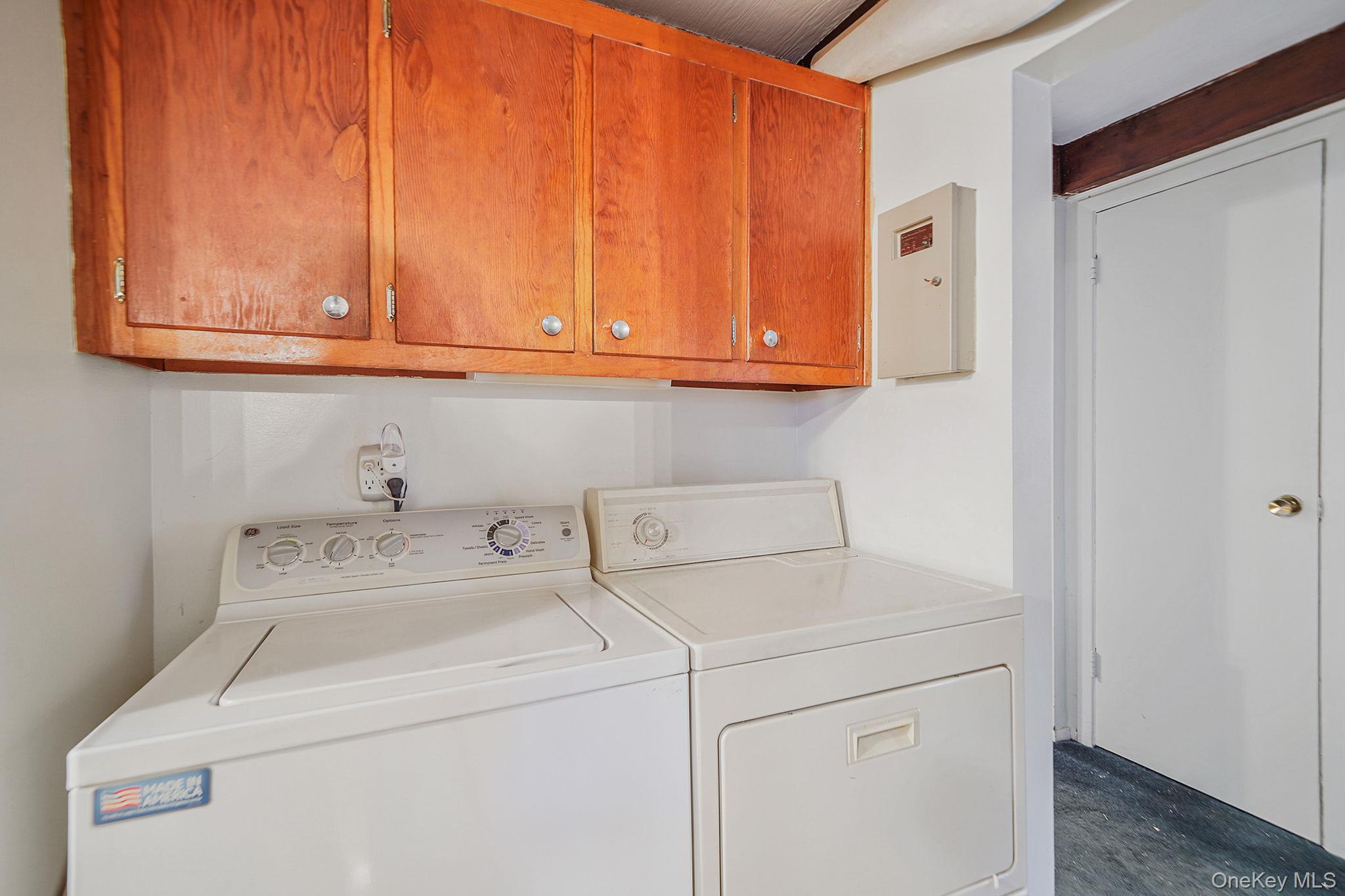 31 Cabin Lane, East Setauket, NY 11733