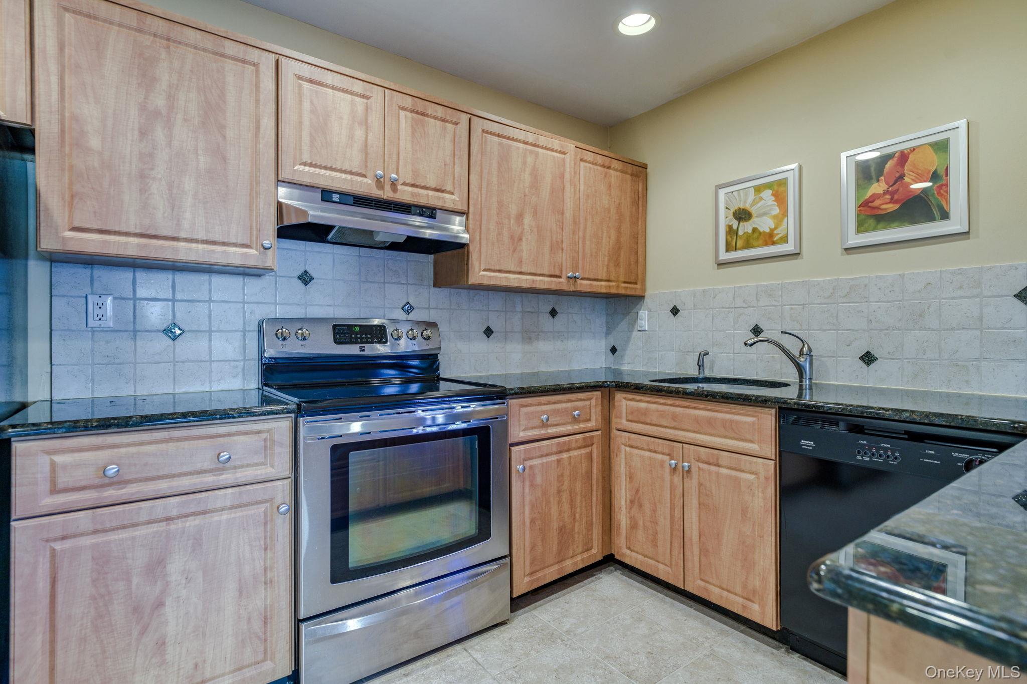 509 Sierra Vista Lane # 509, Valley Cottage, NY 10989