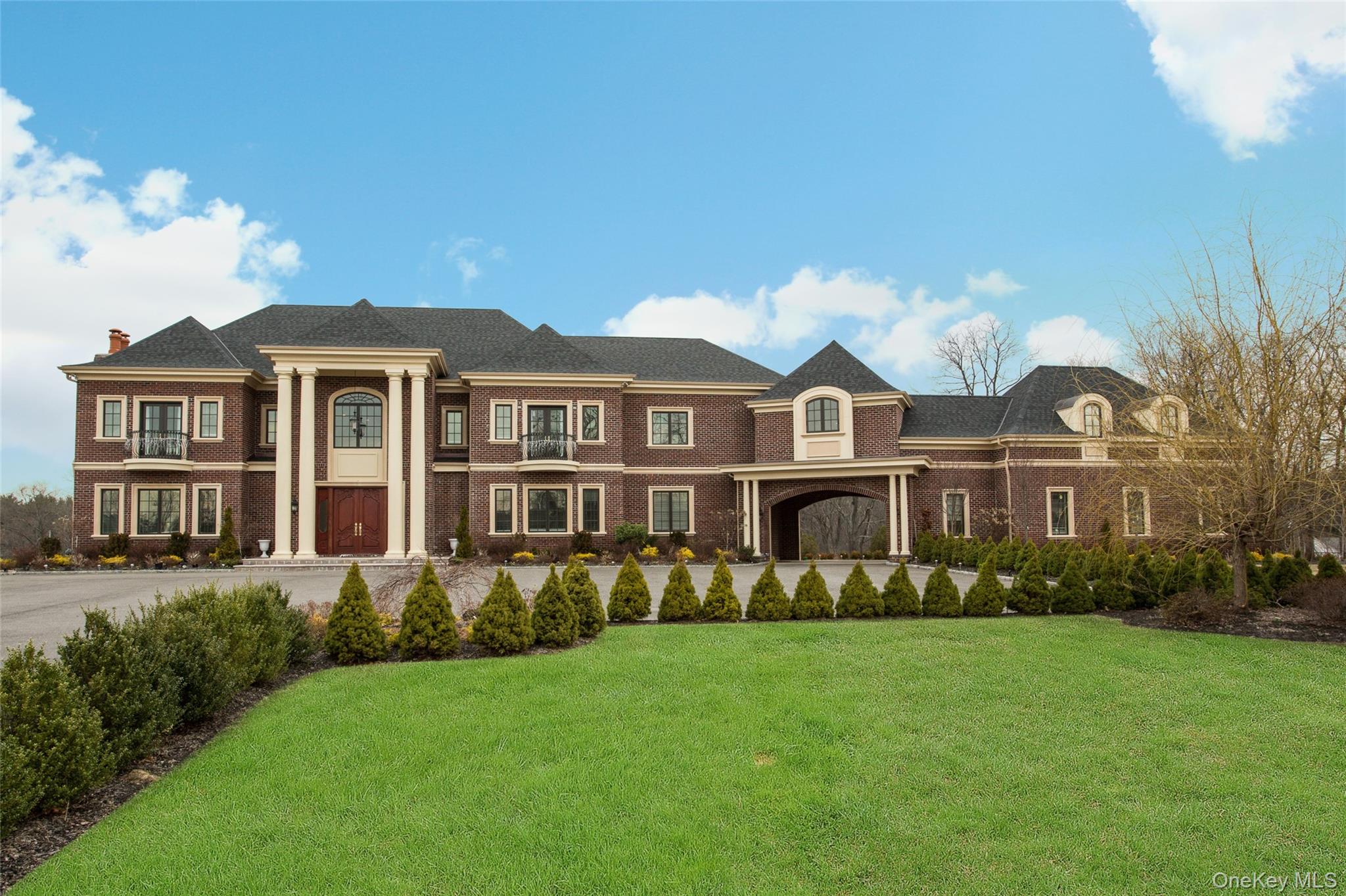 16 Evergreen Way, Old Brookville, NY 11545