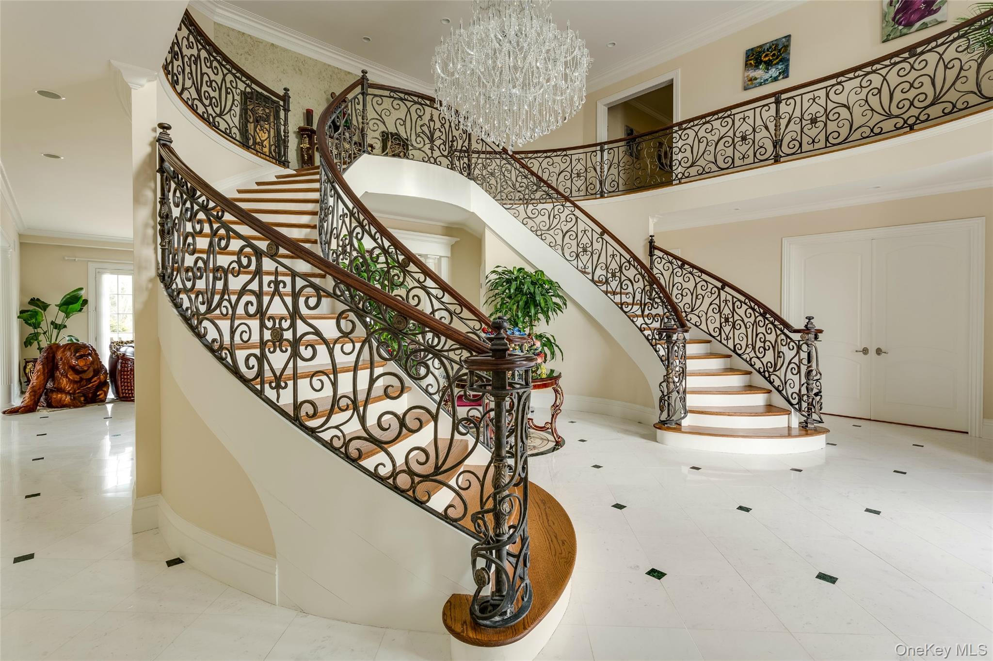 16 Evergreen Way, Old Brookville, NY 11545