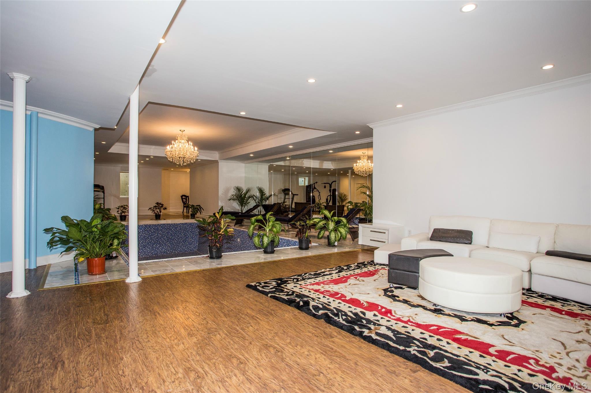 16 Evergreen Way, Old Brookville, NY 11545