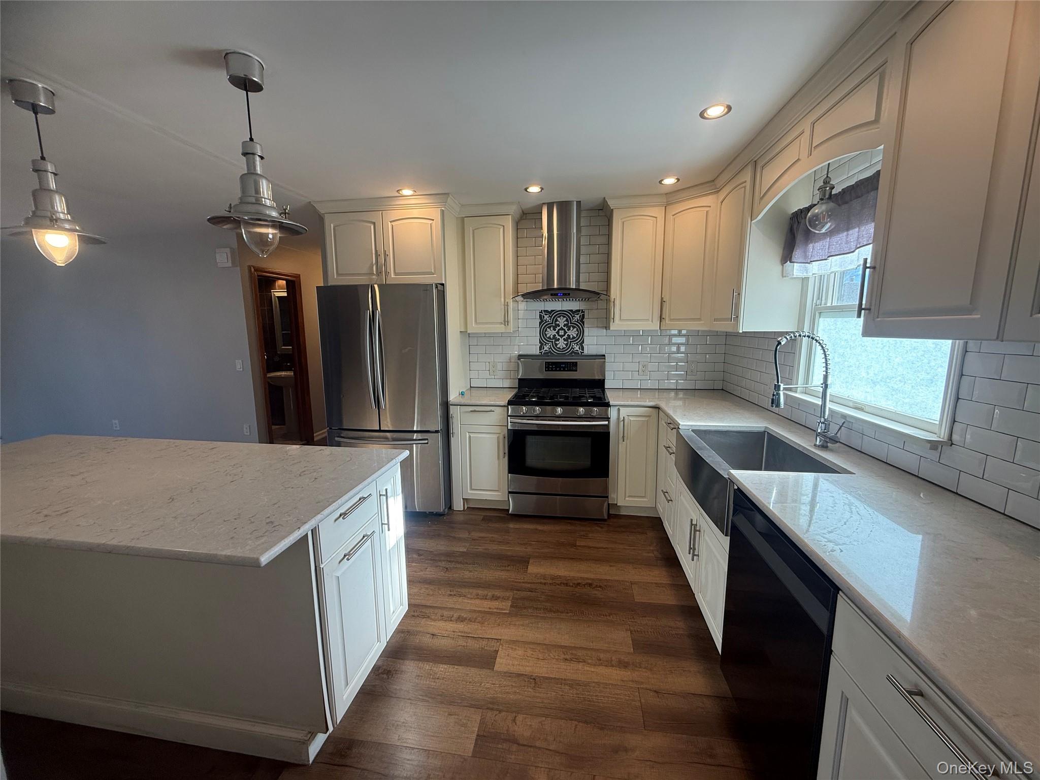 630 Ingraham Lane, New Hyde Park, NY 11040