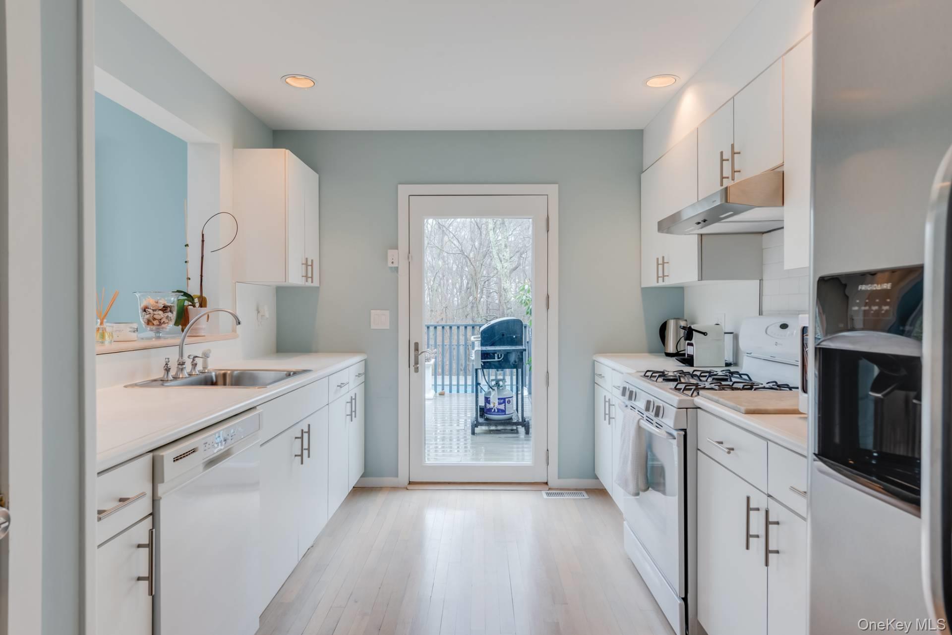 45 Harbor Watch Court, Sag Harbor, NY 11963