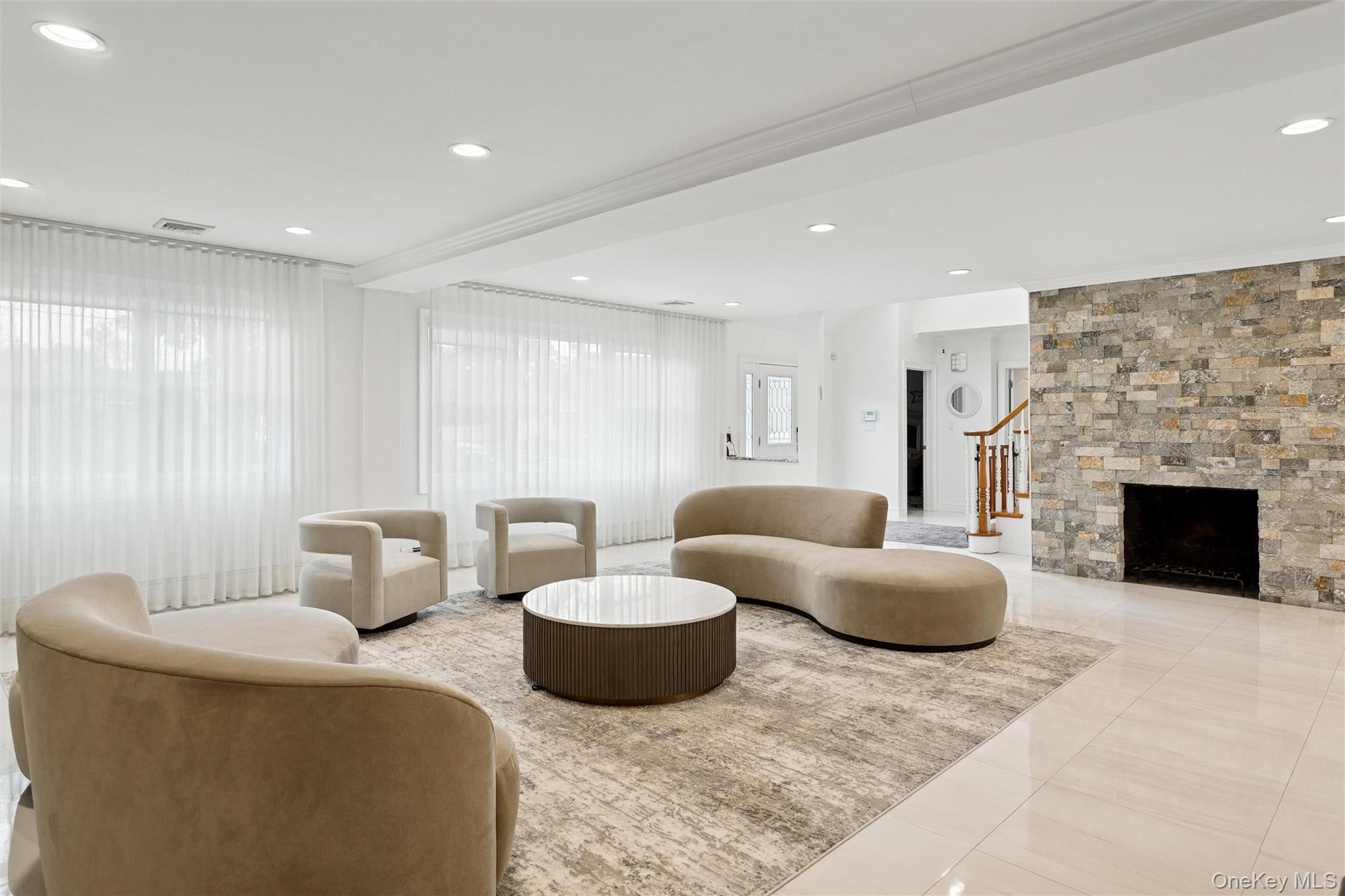 1560 Pebble Lane, Hewlett, NY 11557