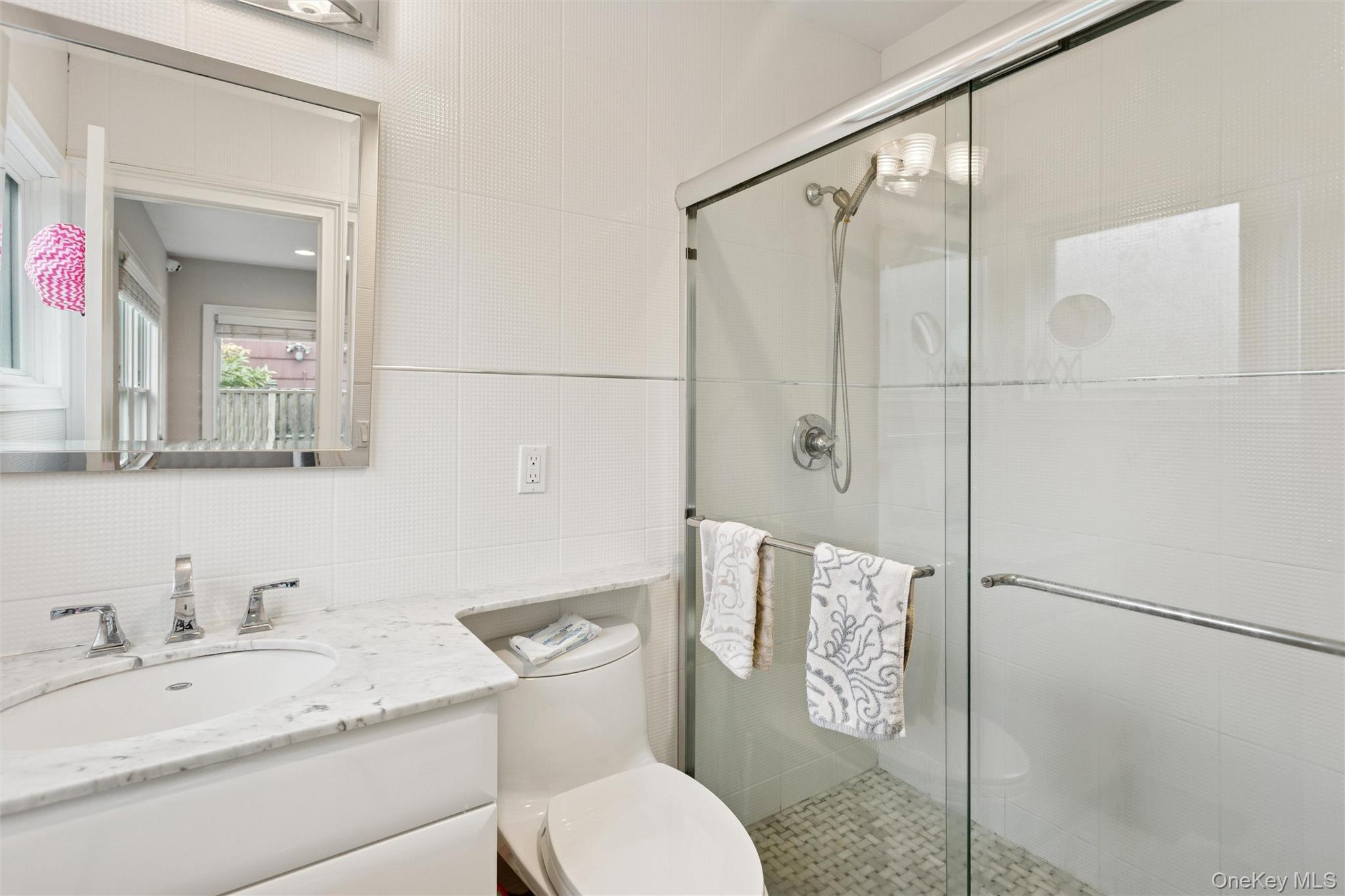 1560 Pebble Lane, Hewlett, NY 11557