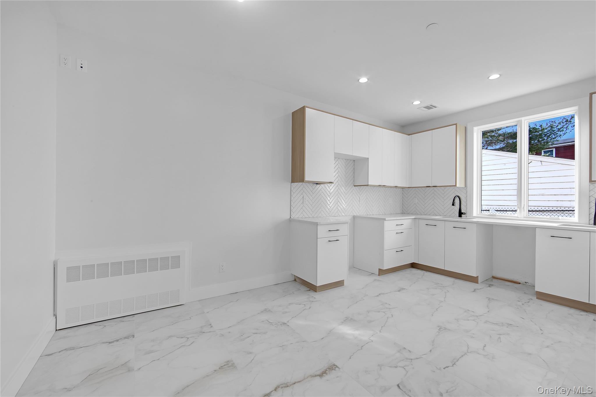 478 W Central Avenue # 203, Monsey, NY 10977