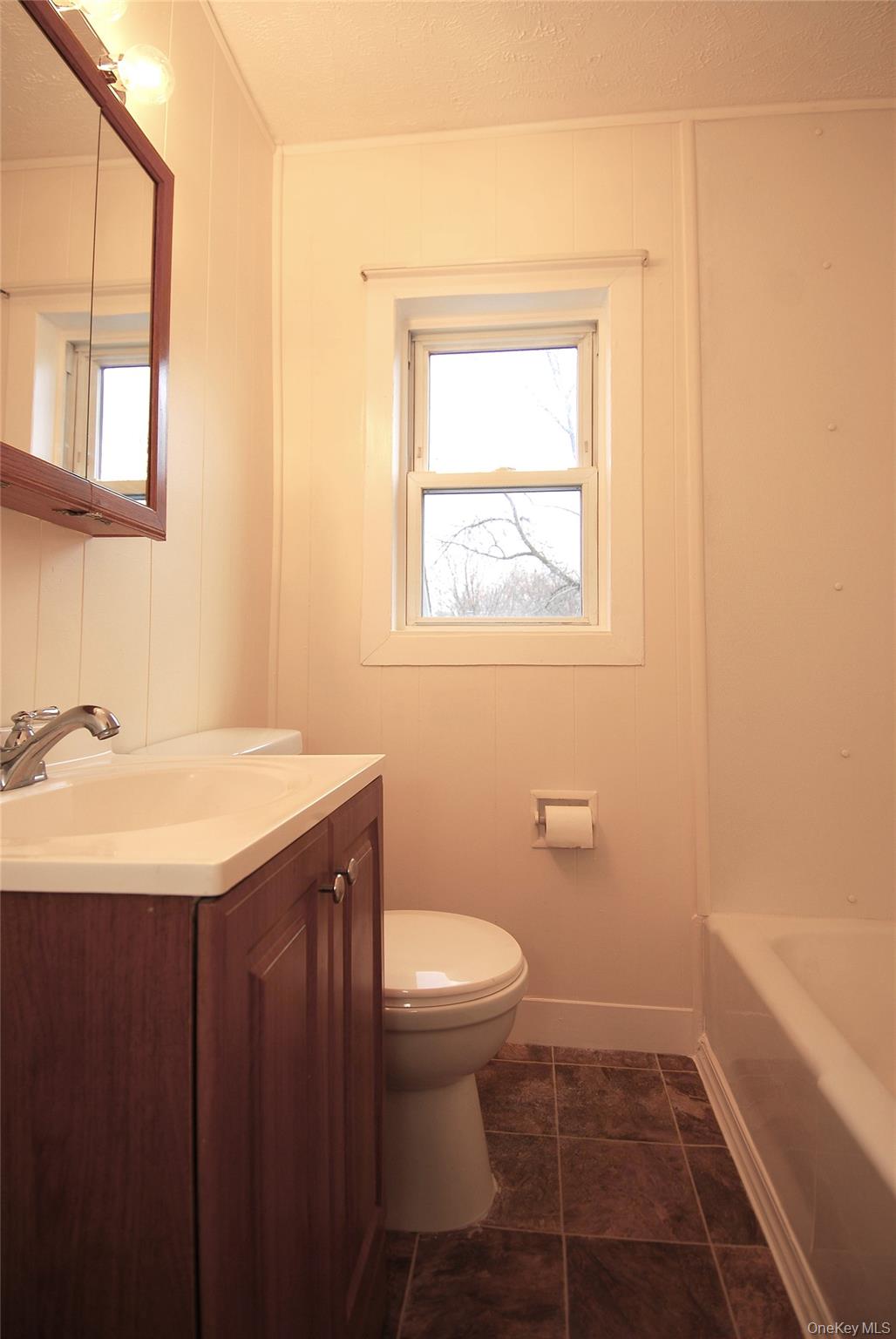 1342 Route 44 # 4, Pleasant Valley, NY 12569