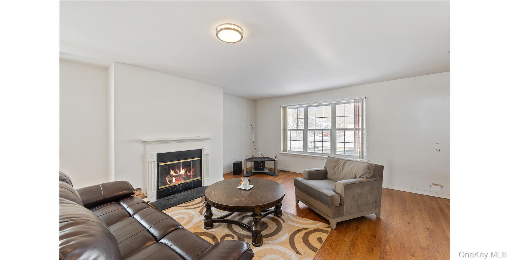 21 Kings Way, Pawling, NY 12564