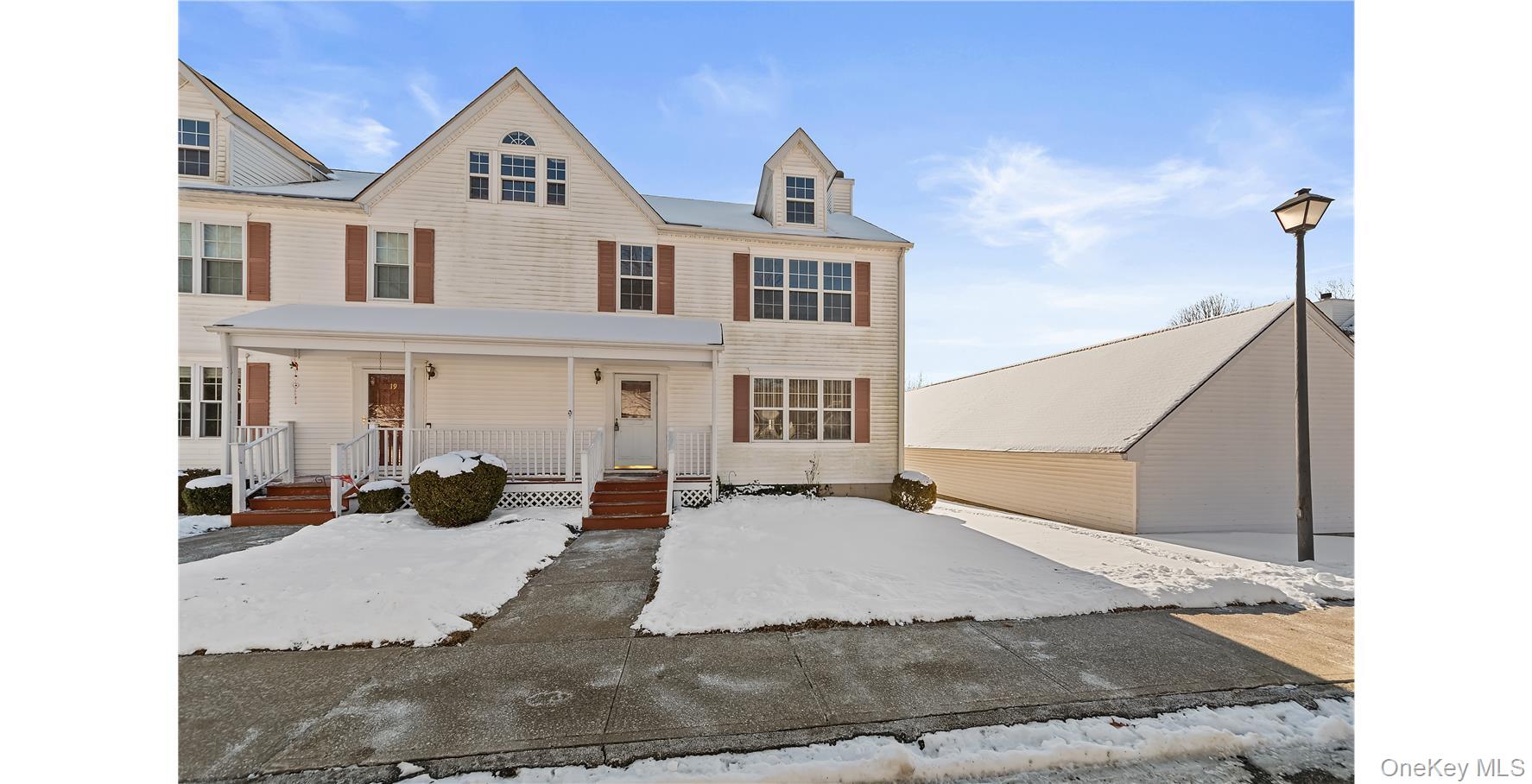 21 Kings Way, Pawling, NY 12564