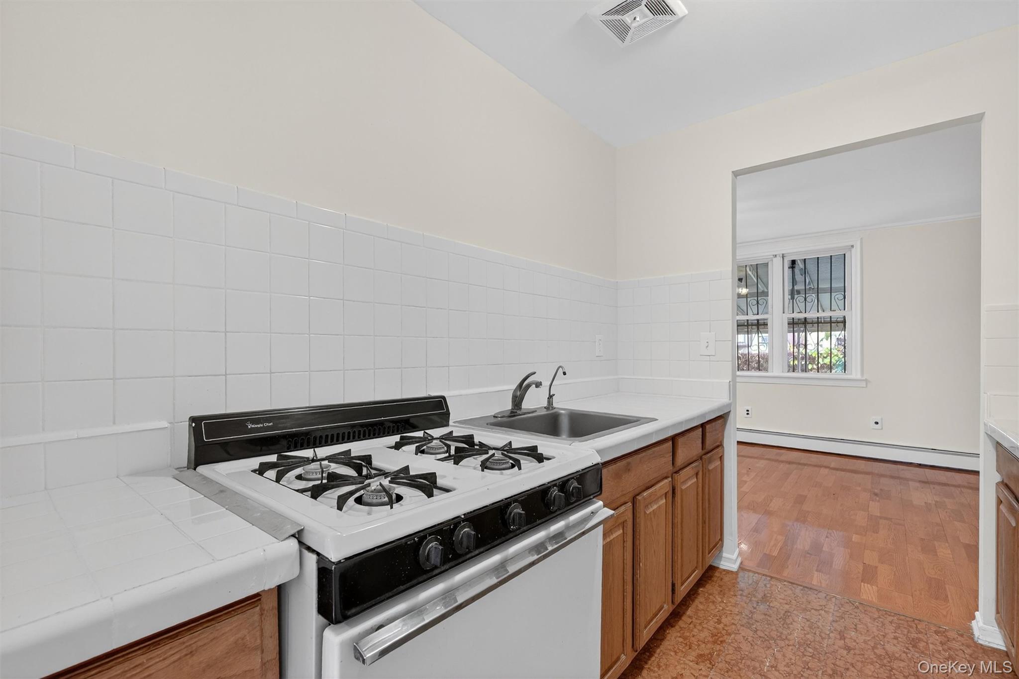 1042 Fox Street, Bronx, NY 10459