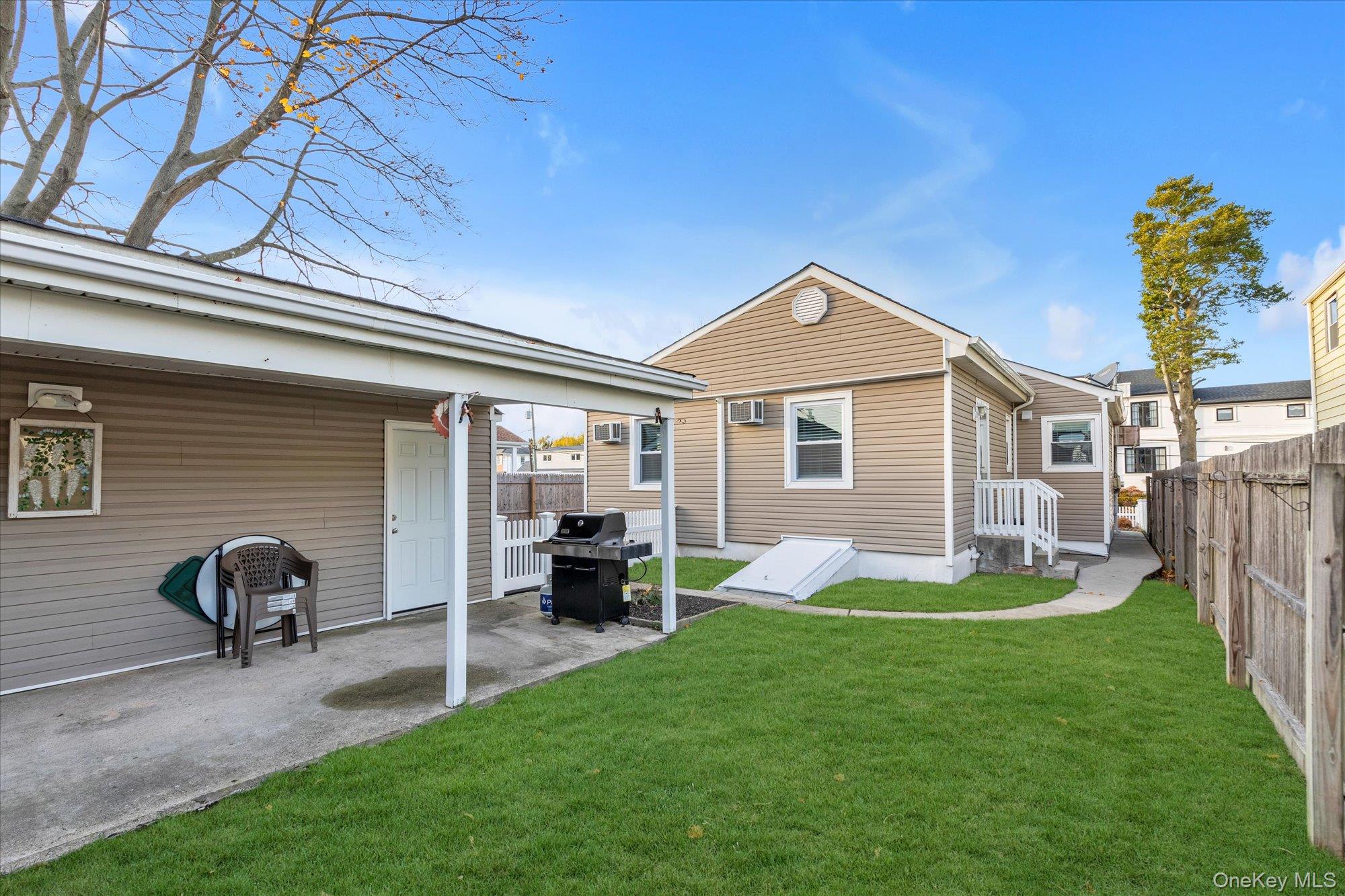 31 Piave Terrace, Lindenhurst, NY 11757