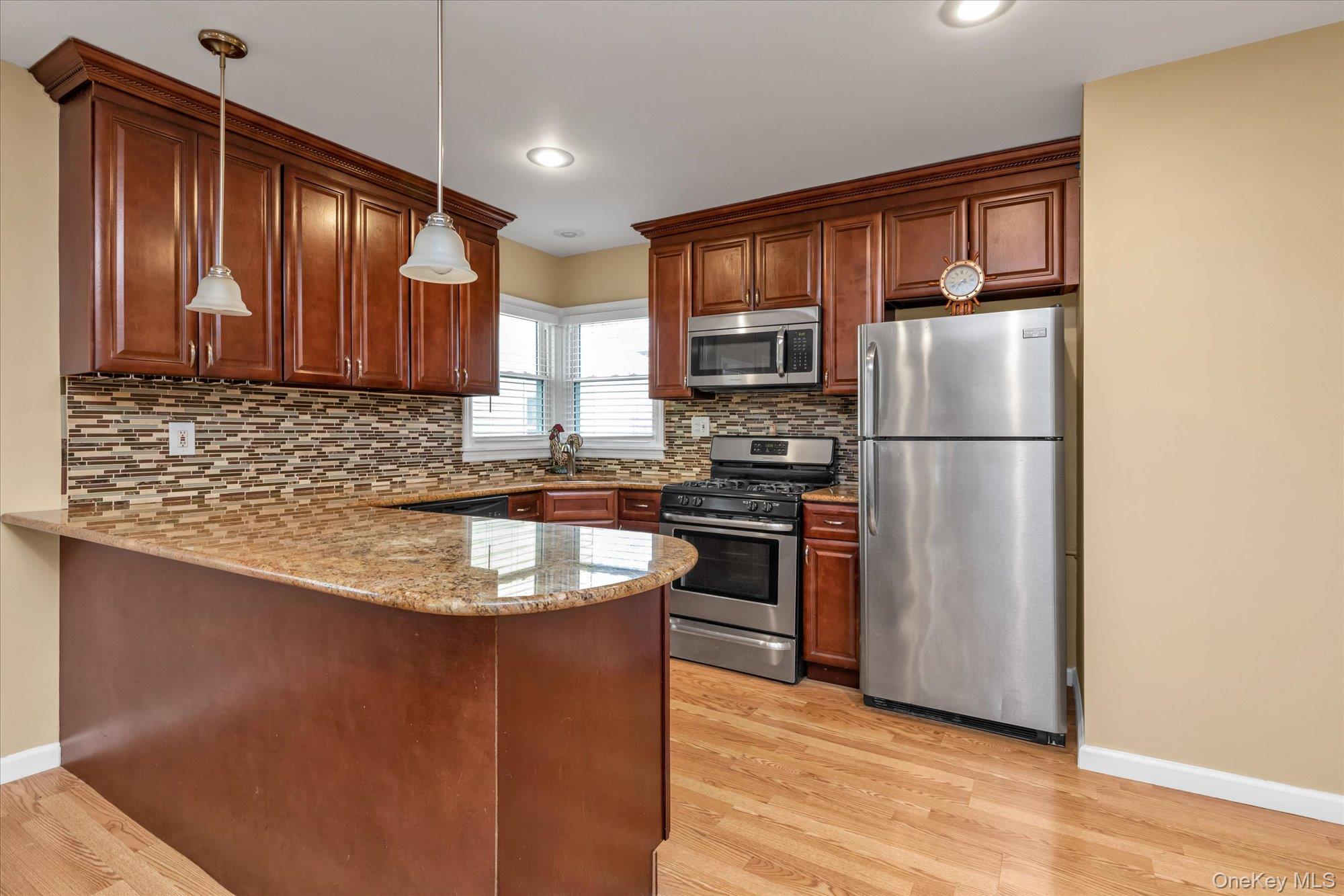 31 Piave Terrace, Lindenhurst, NY 11757