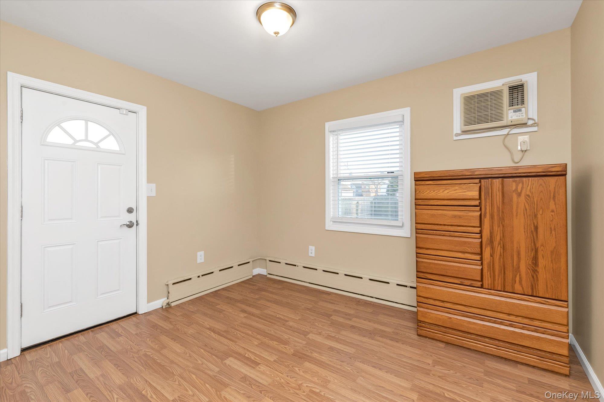 31 Piave Terrace, Lindenhurst, NY 11757