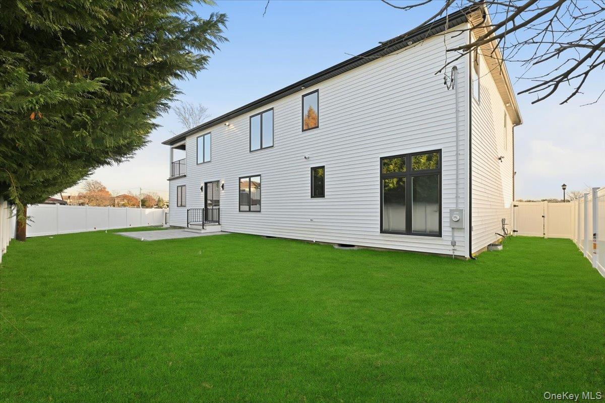 267 Sprucewood Drive, Levittown, NY 11756