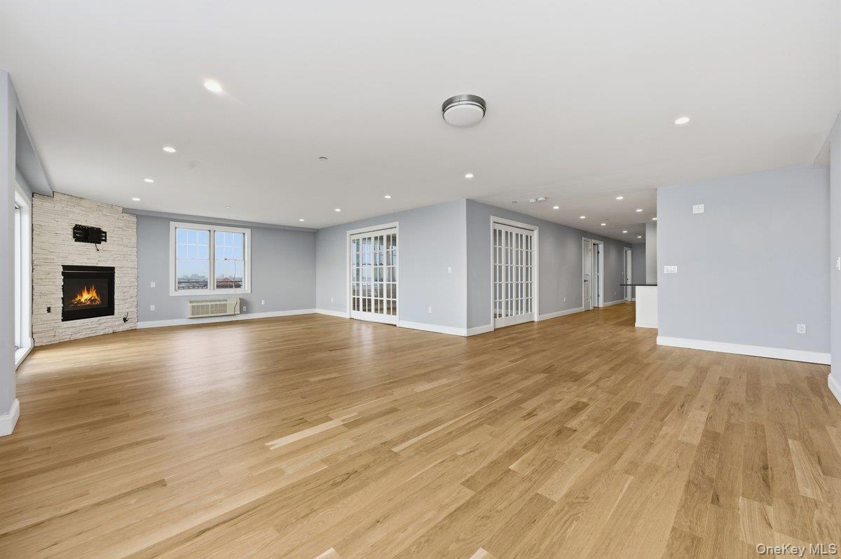 661 W Broadway # 701, Long Beach, NY 11561