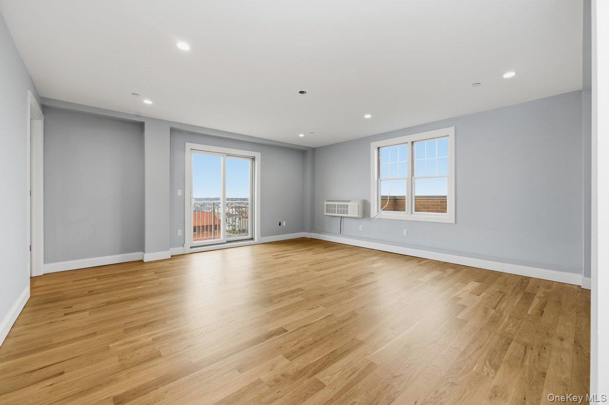 661 W Broadway # 701, Long Beach, NY 11561