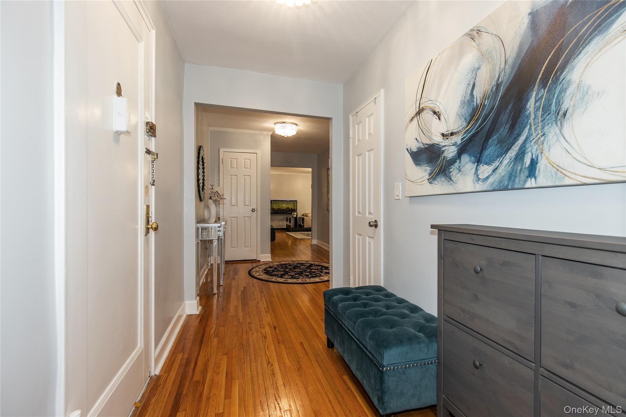 6-8 Wooleys Lane # B-34, Great Neck, NY 11023