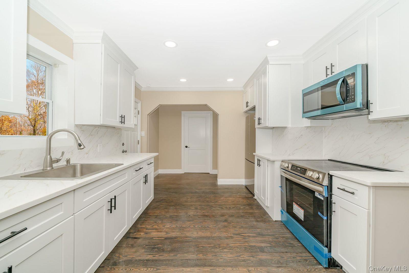 123 4th Avenue, Huntington, NY 11746