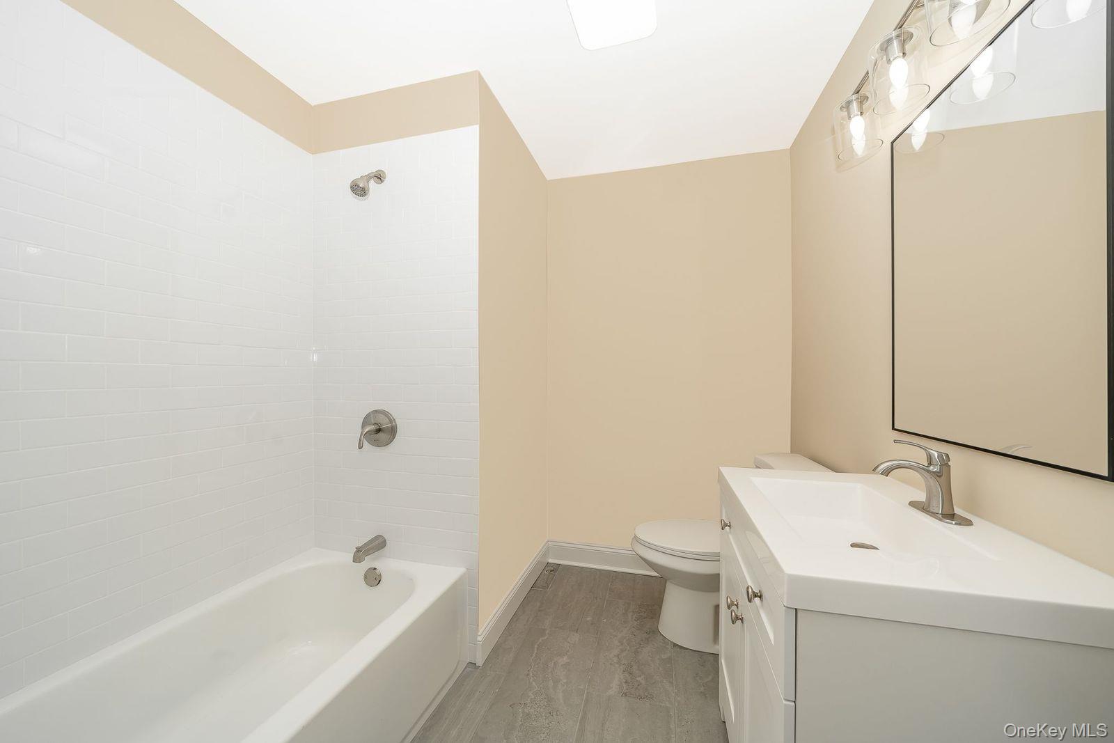 123 4th Avenue, Huntington, NY 11746