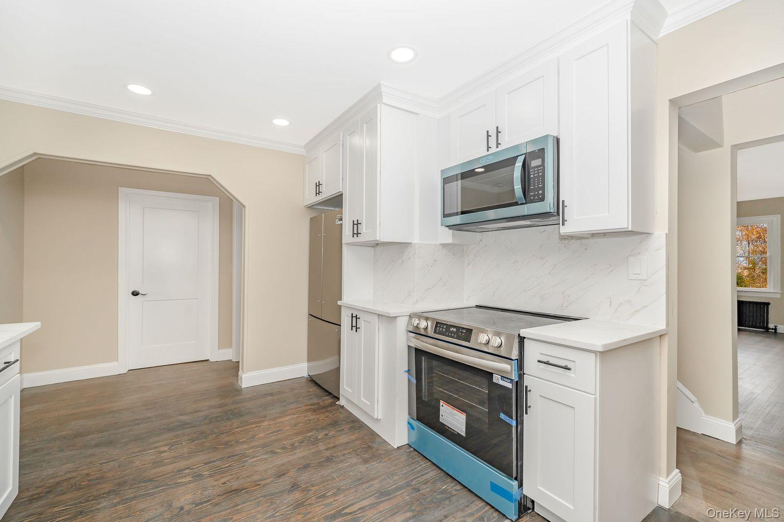 123 4th Avenue, Huntington, NY 11746