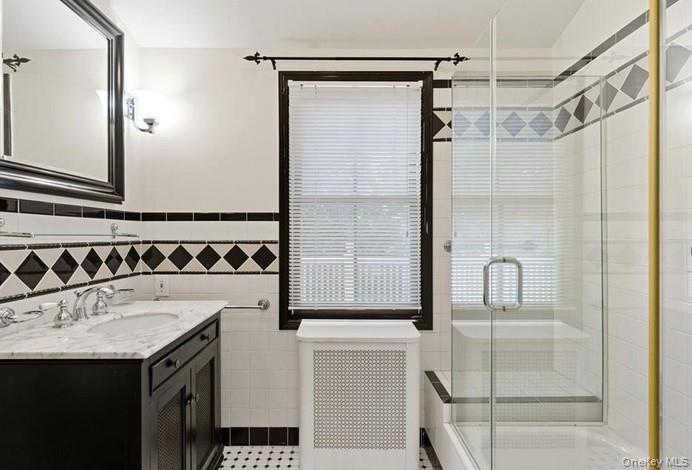 22 School Street, Oyster Bay, NY 11771