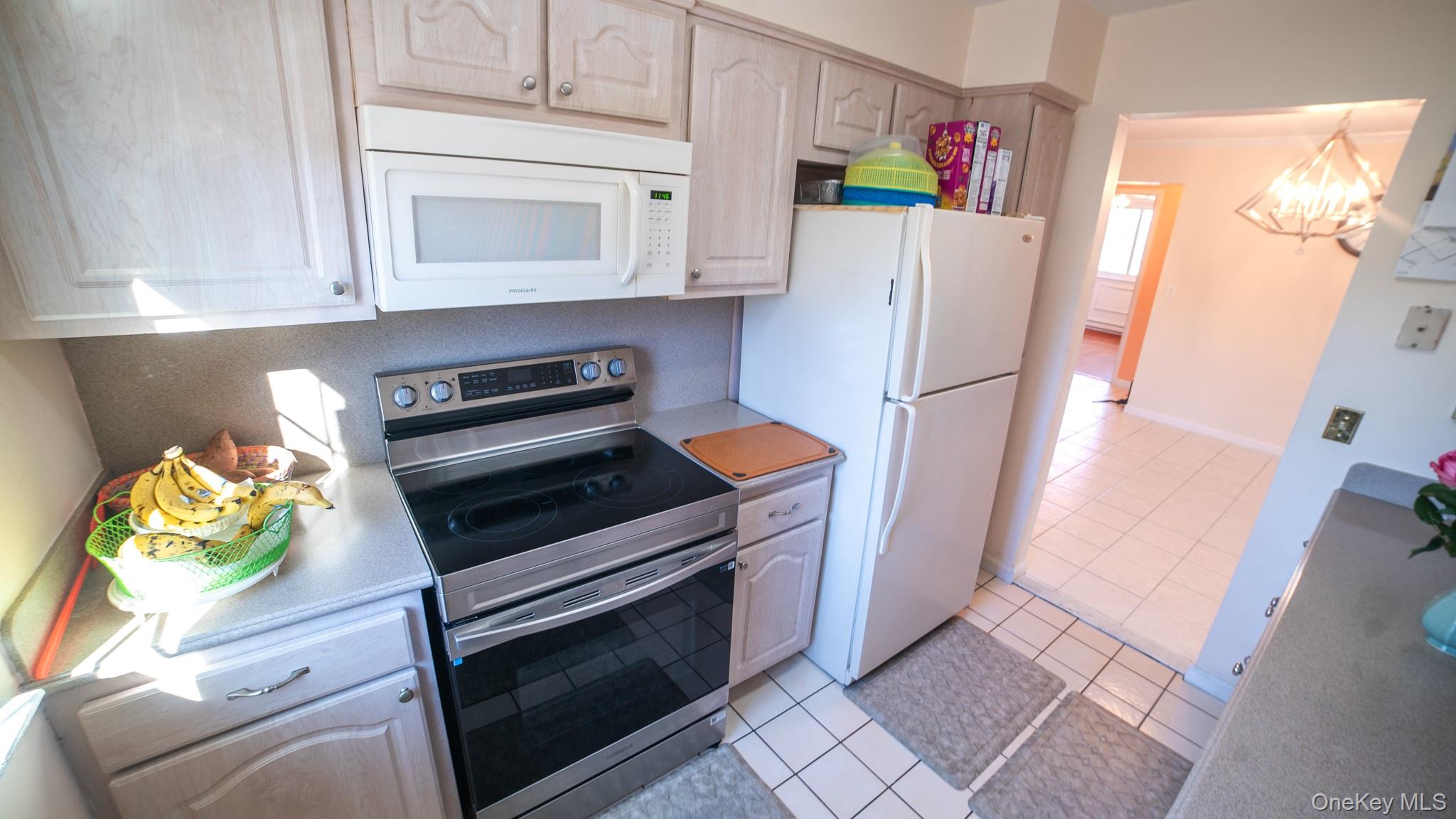 614 Woodland Hills Road, White Plains, NY 10603