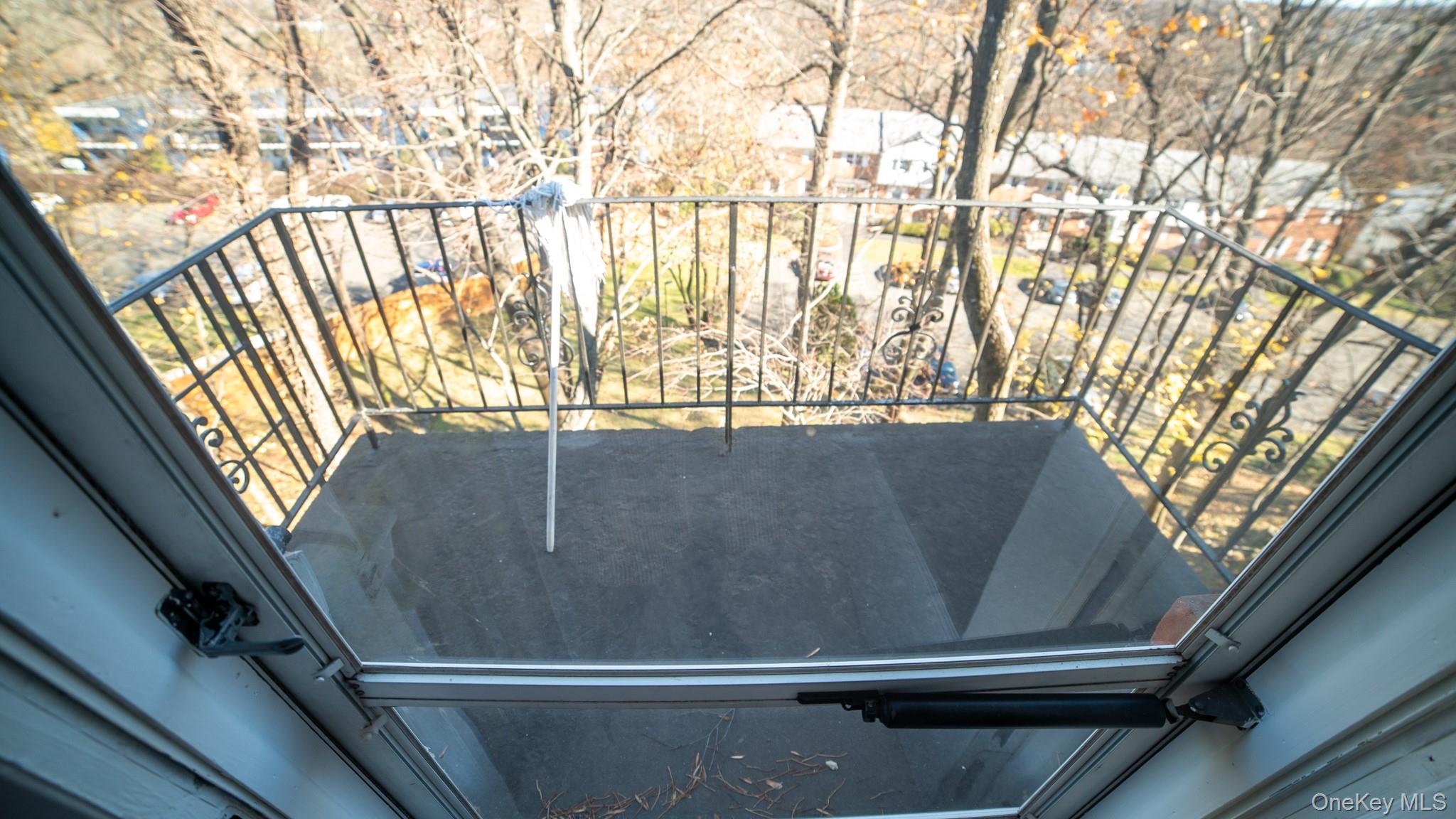 614 Woodland Hills Road, White Plains, NY 10603